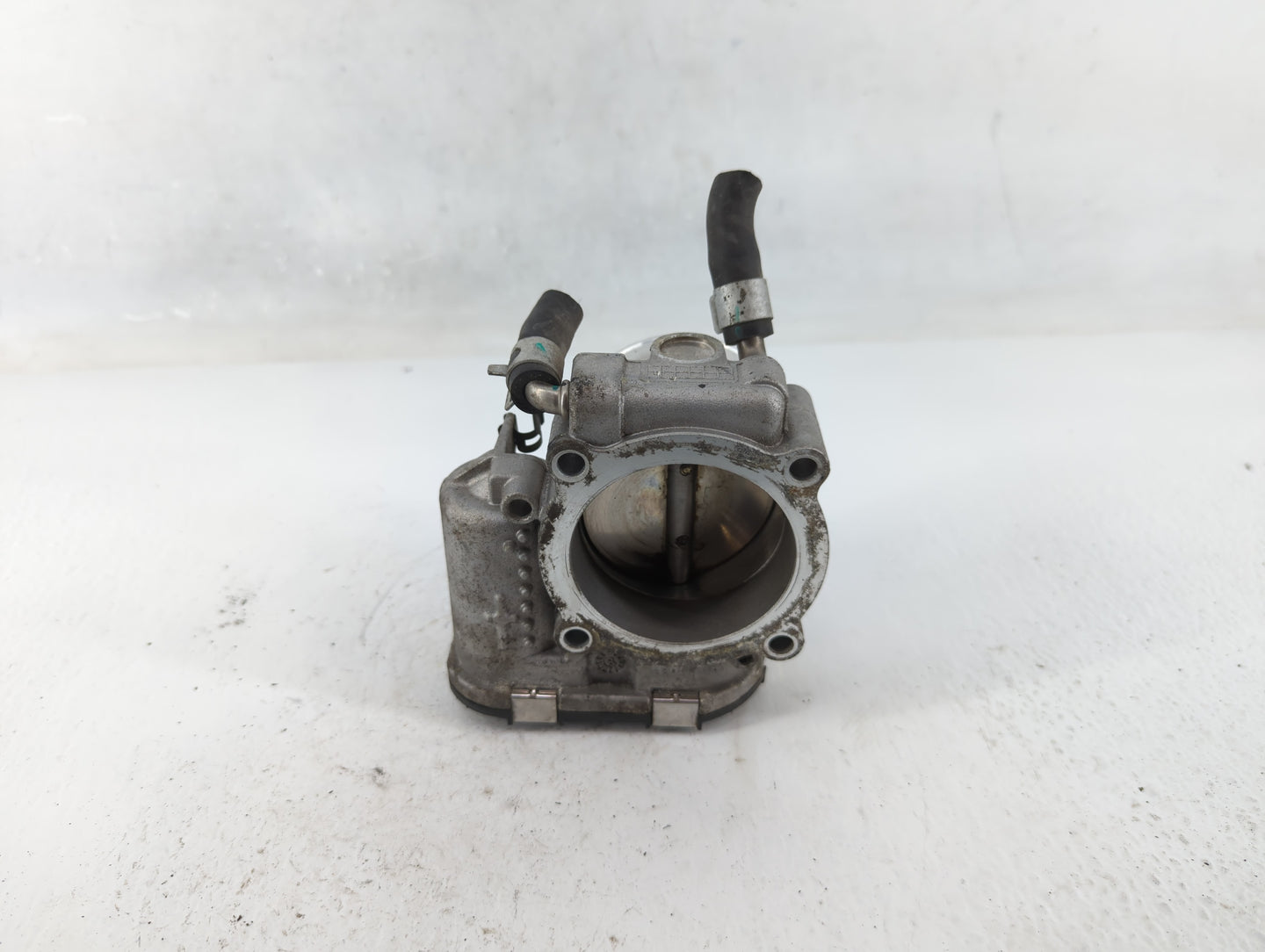2019-2020 Hyundai Santa Fe Throttle Body P/N:35100-2G600 Fits Fits 2015 2016 2017 2018 2019 2020 2021 OEM Used Auto Parts - 