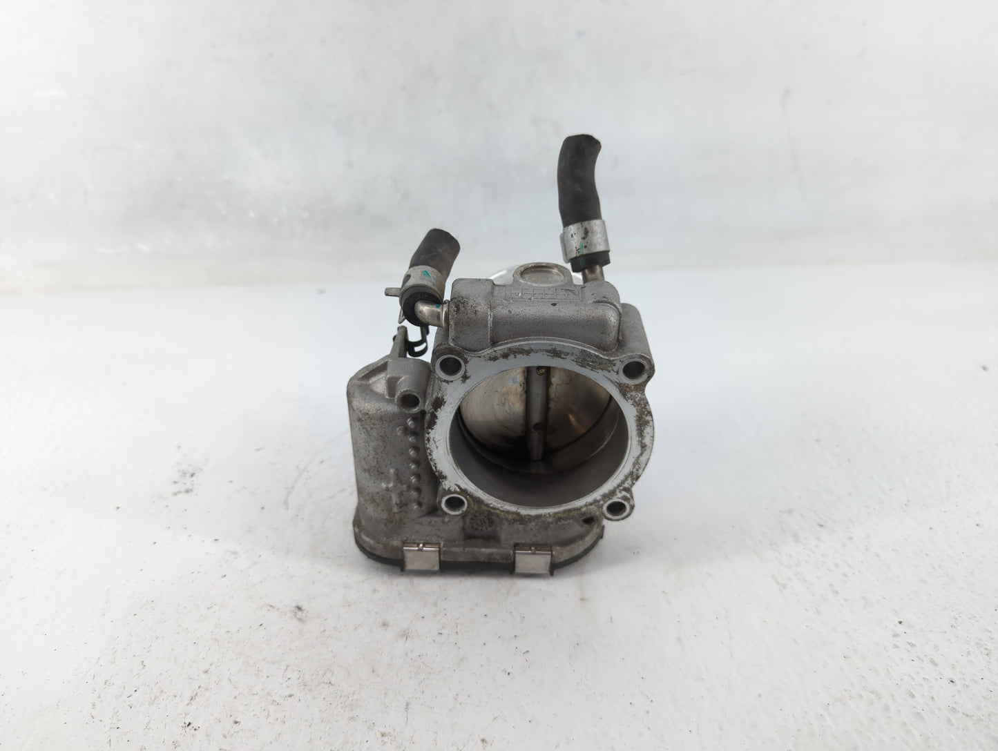 2019-2020 Hyundai Santa Fe Throttle Body P/N:35100-2G600 Fits Fits 2015 2016 2017 2018 2019 2020 2021 OEM Used Auto Parts - 