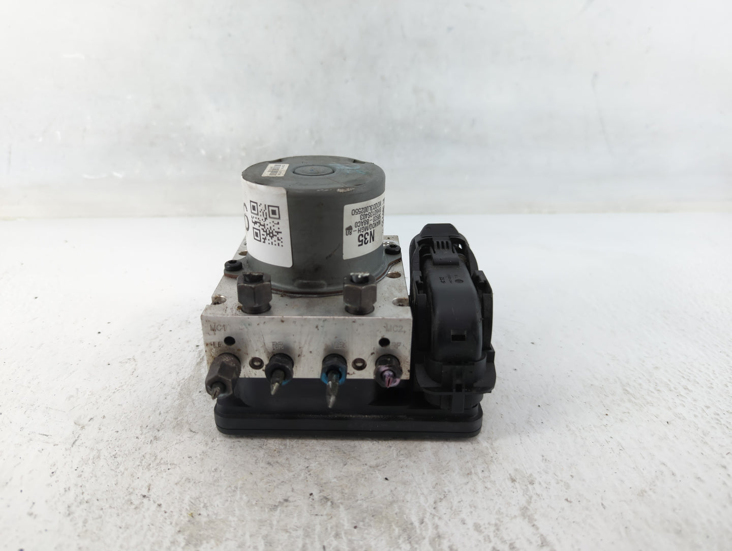 2017-2018 Hyundai Santa Fe ABS Pump Control Module Replacement P/N:58920-B8AC0 Fits Fits 2017 2018 OEM Used Auto Parts - Oem