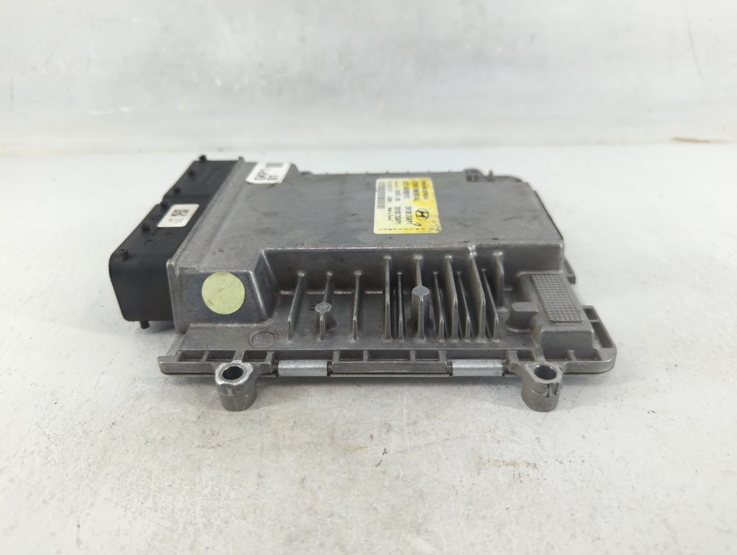 2018 Hyundai Santa Fe PCM Engine Control Computer ECU ECM PCU OEM P/N:39130-2GKP1 Fits OEM Used Auto Parts - Oemusedautopart