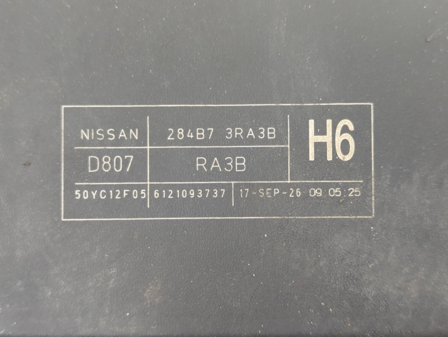 2018 Hyundai Santa Fe Fusebox Fuse Box Panel Relay Module P/N:284B7-3RA3B Fits OEM Used Auto Parts - Oemusedautoparts1.com
