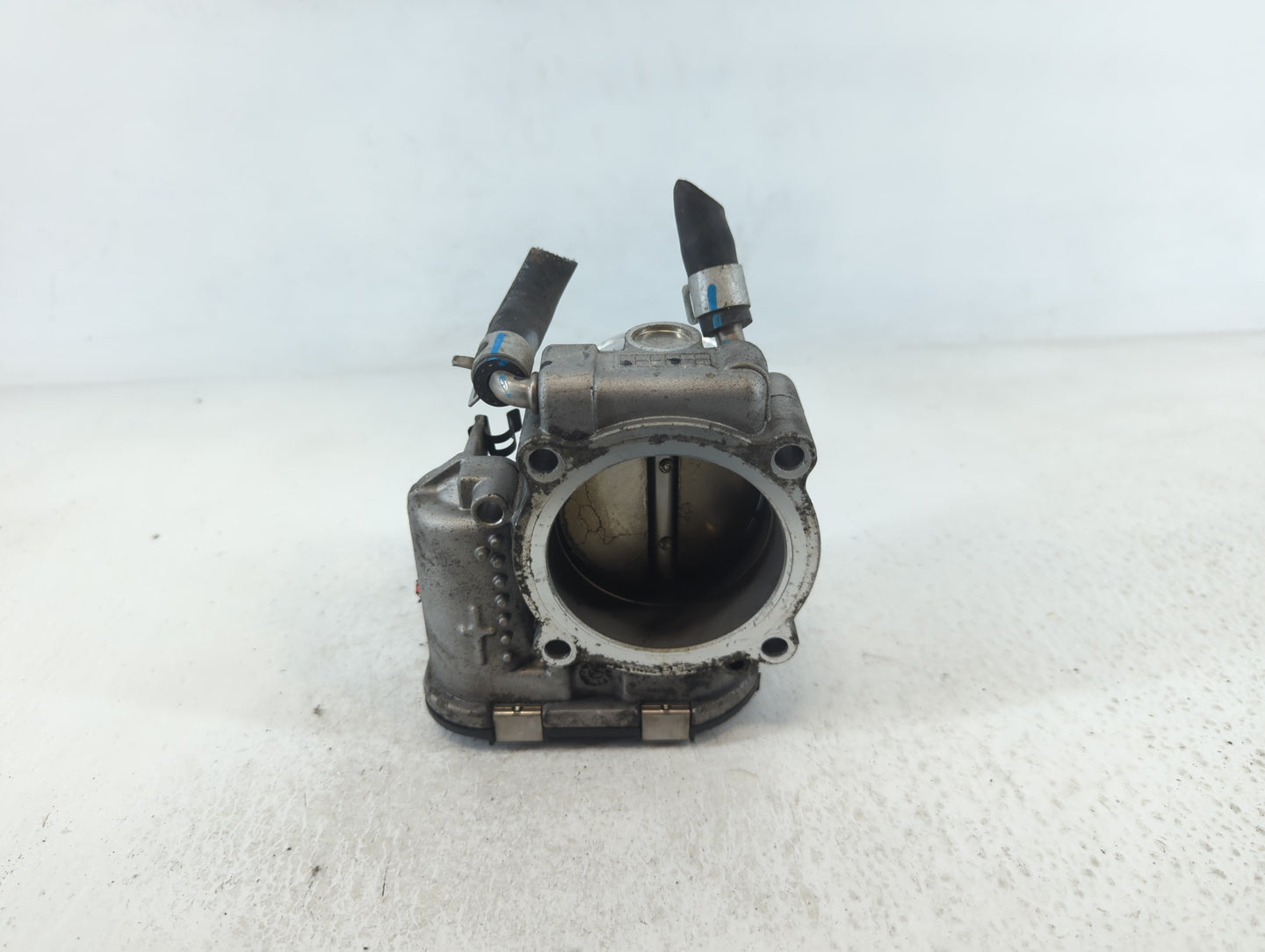 2019-2020 Hyundai Santa Fe Throttle Body P/N:35100-2G600 Fits Fits 2015 2016 2017 2018 2019 2020 2021 OEM Used Auto Parts - 