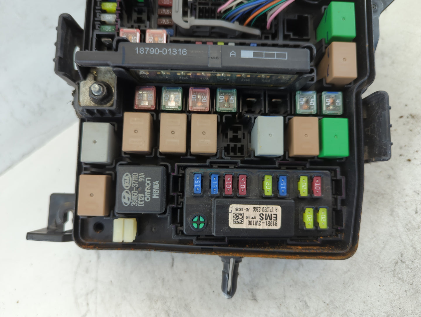 2018 Hyundai Santa Fe Fusebox Fuse Box Panel Relay Module P/N:91941-4Z020 Fits OEM Used Auto Parts - Oemusedautoparts1.com
