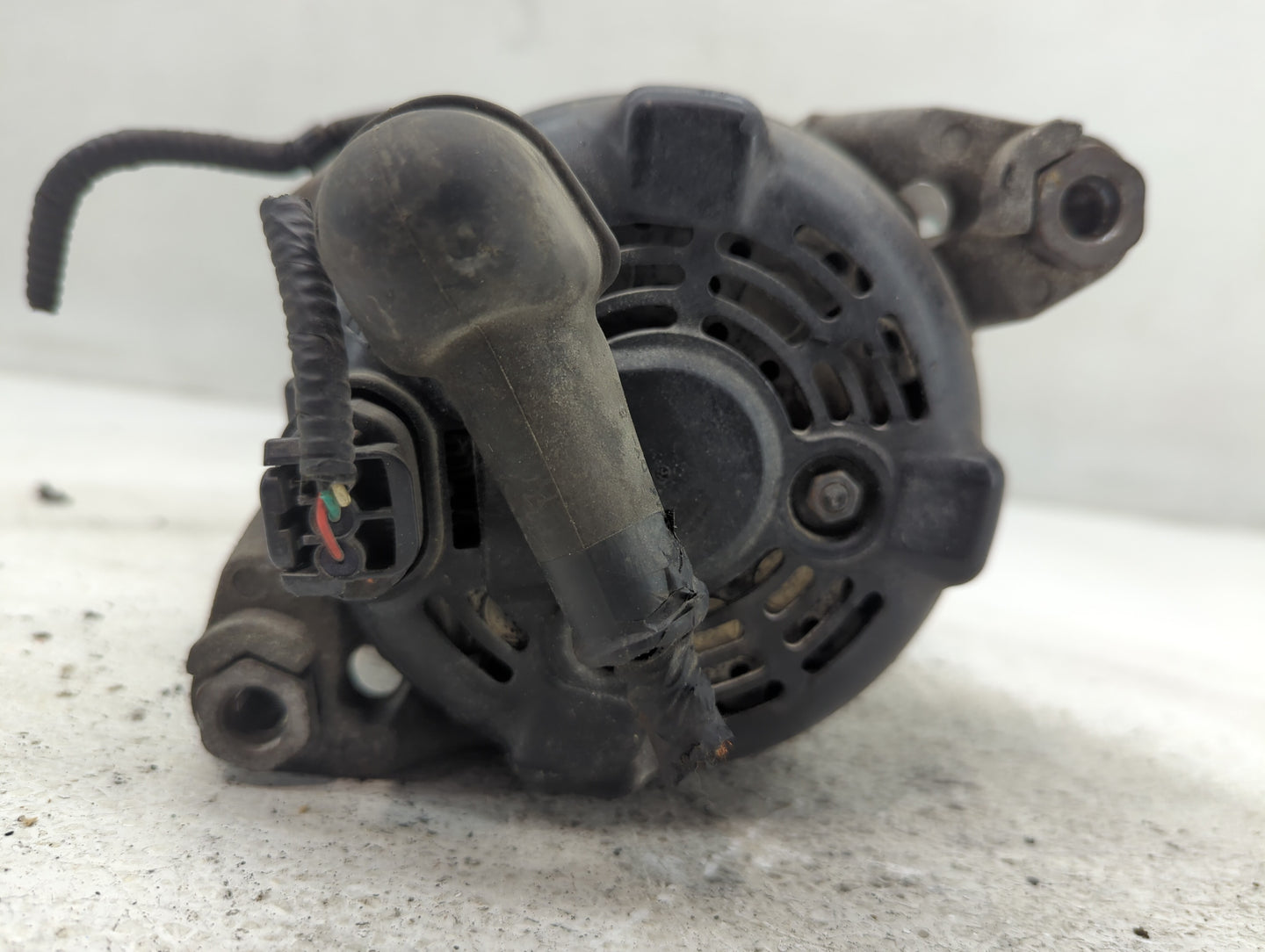 2019-2020 Hyundai Santa Fe Alternator Replacement Generator Charging Assembly Engine OEM P/N:TN104211-8790 37300-2G061 Fits 