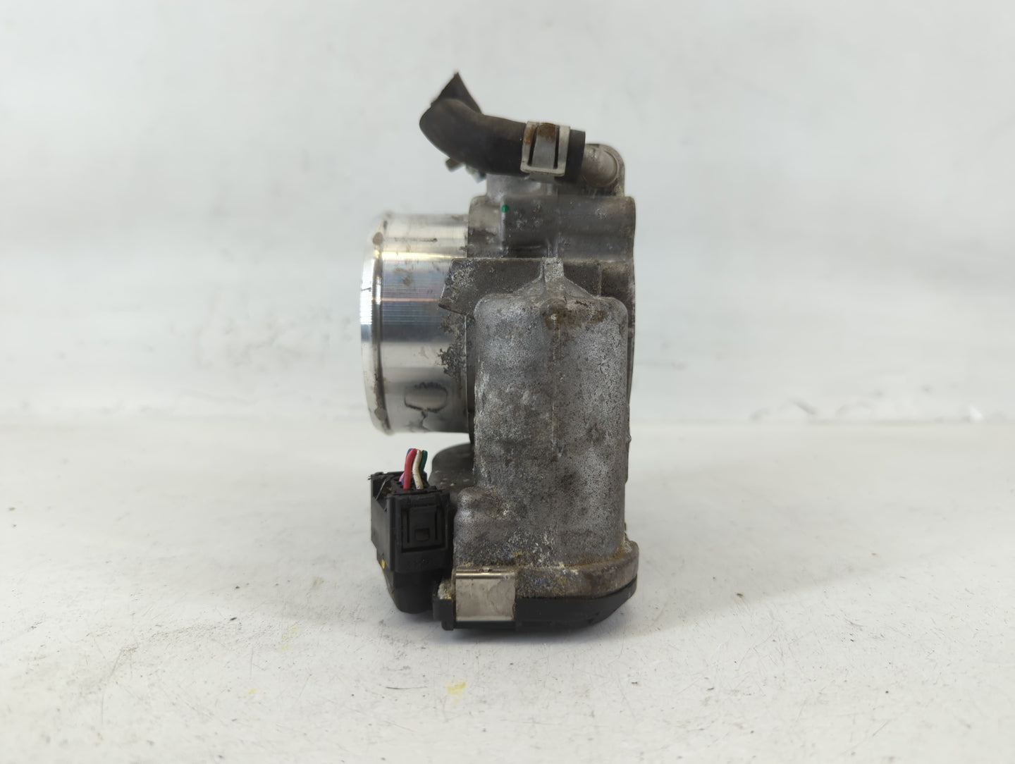 2019-2020 Hyundai Santa Fe Throttle Body P/N:35100-2G600 Fits Fits 2015 2016 2017 2018 2019 2020 2021 OEM Used Auto Parts - 