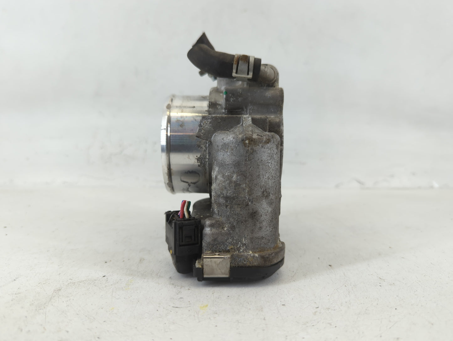 2019-2020 Hyundai Santa Fe Throttle Body P/N:35100-2G600 Fits Fits 2015 2016 2017 2018 2019 2020 2021 OEM Used Auto Parts - 