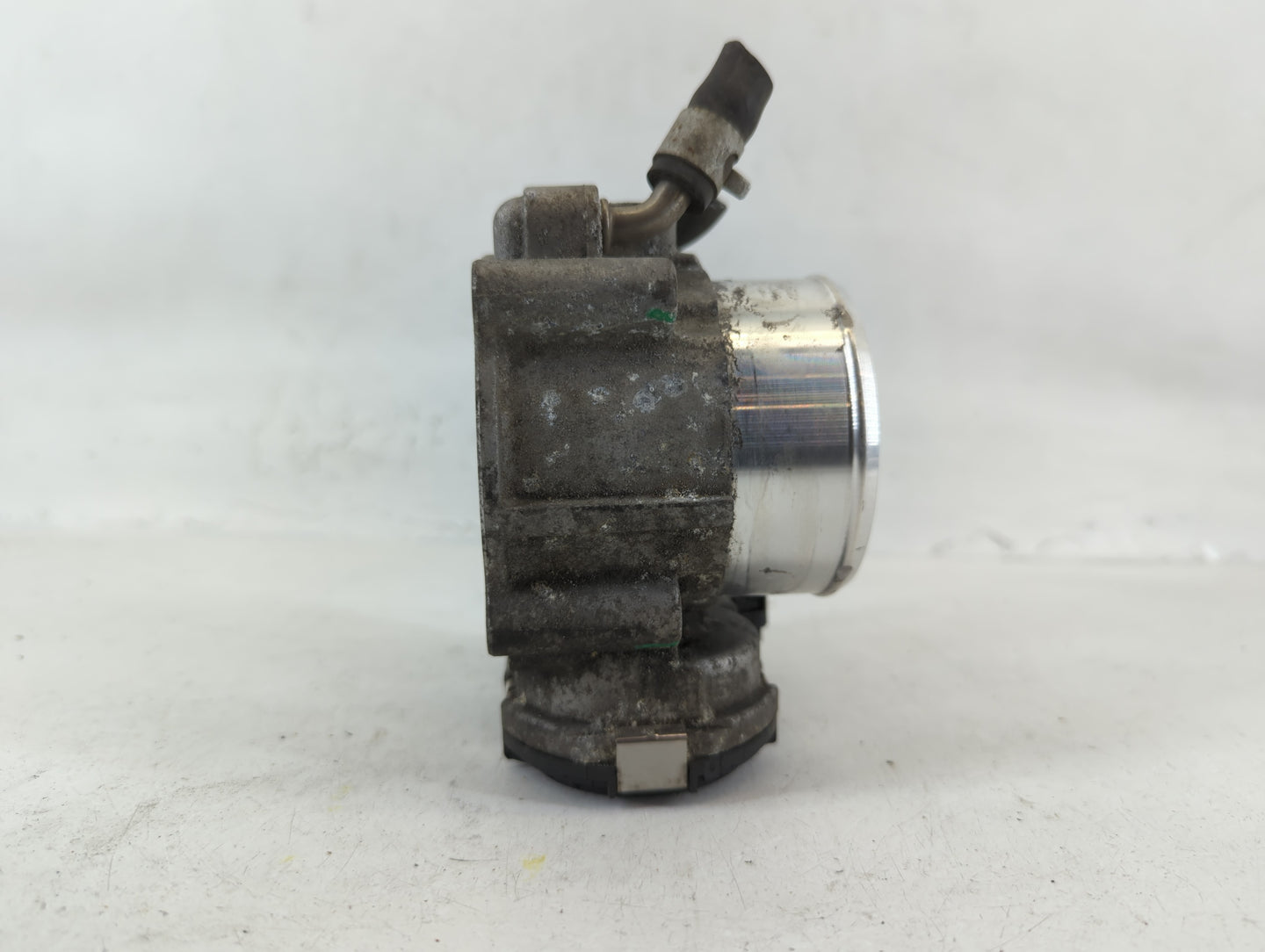 2019-2020 Hyundai Santa Fe Throttle Body P/N:35100-2G600 Fits Fits 2015 2016 2017 2018 2019 2020 2021 OEM Used Auto Parts - 