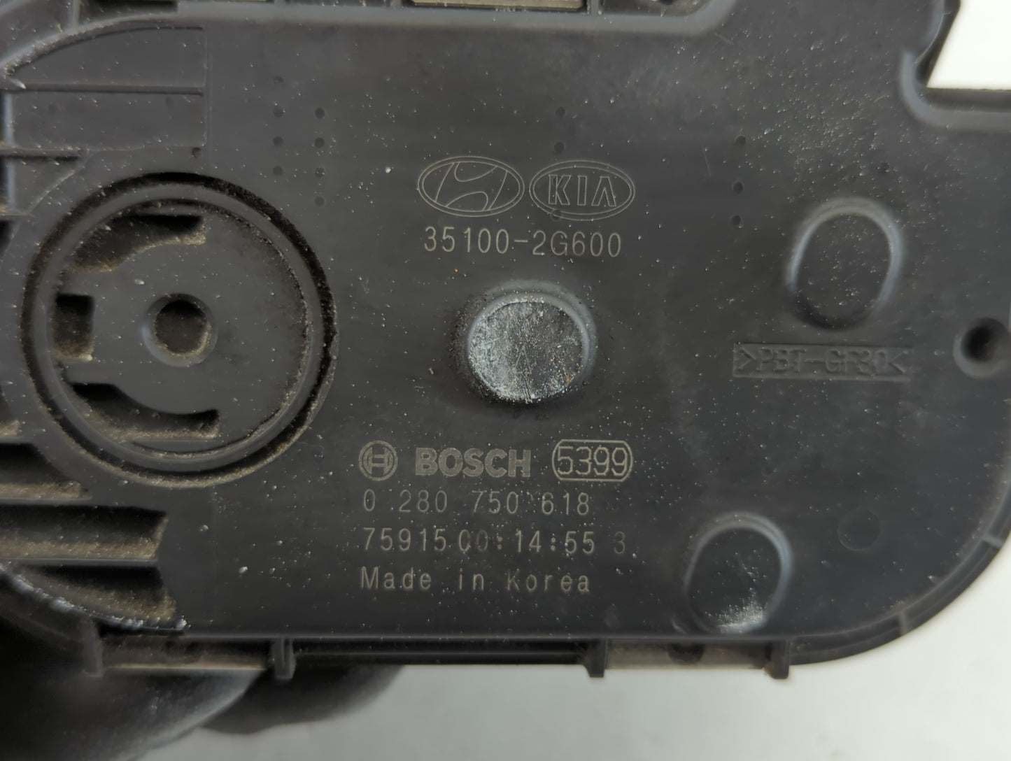 2019-2020 Hyundai Santa Fe Throttle Body P/N:35100-2G600 Fits Fits 2015 2016 2017 2018 2019 2020 2021 OEM Used Auto Parts - 