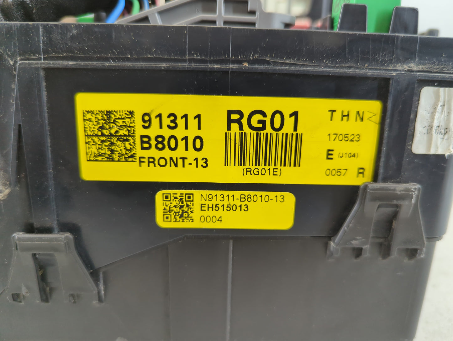 2017-2019 Hyundai Santa Fe Fusebox Fuse Box Panel Relay Module P/N:91311 B8010 Fits Fits 2017 2018 2019 OEM Used Auto Parts 