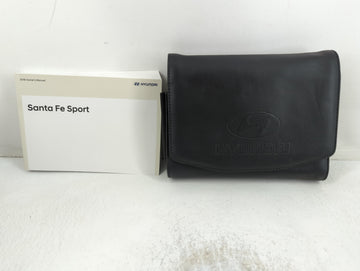 2018 Hyundai Santa Fe Owners Manual Book Guide P/N:J2W0-EU7NC OEM Used Auto Parts - Oemusedautoparts1.com