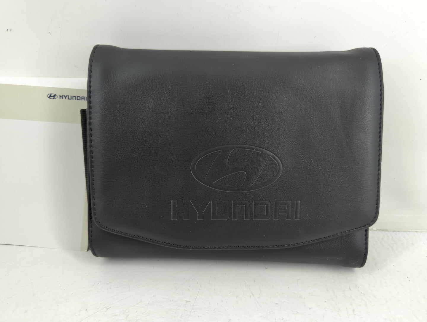 2018 Hyundai Santa Fe Owners Manual Book Guide P/N:J2W0-EU7NC OEM Used Auto Parts - Oemusedautoparts1.com