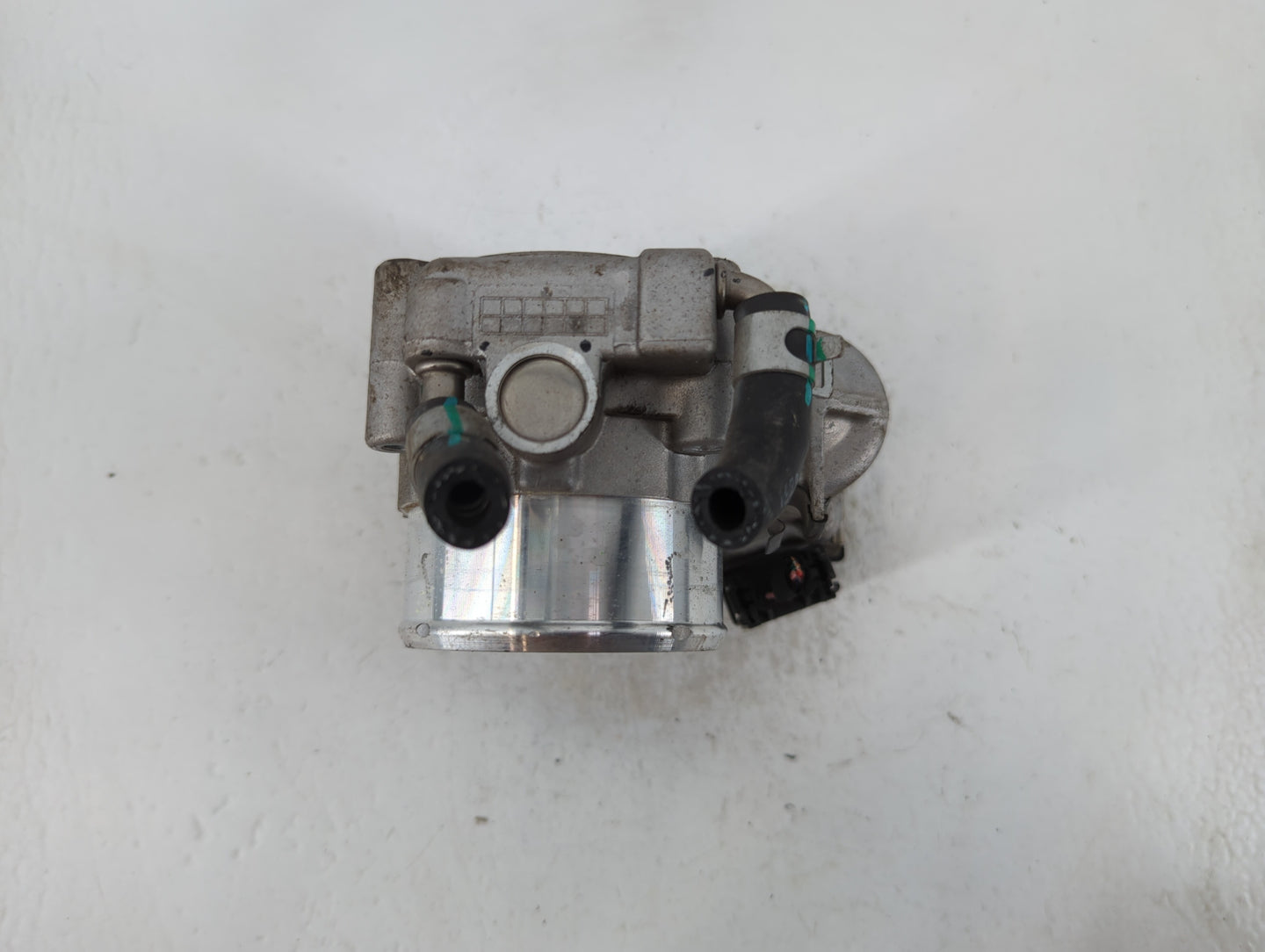 2019-2020 Hyundai Santa Fe Throttle Body P/N:35100-2G600 Fits Fits 2015 2016 2017 2018 2019 2020 2021 OEM Used Auto Parts - 
