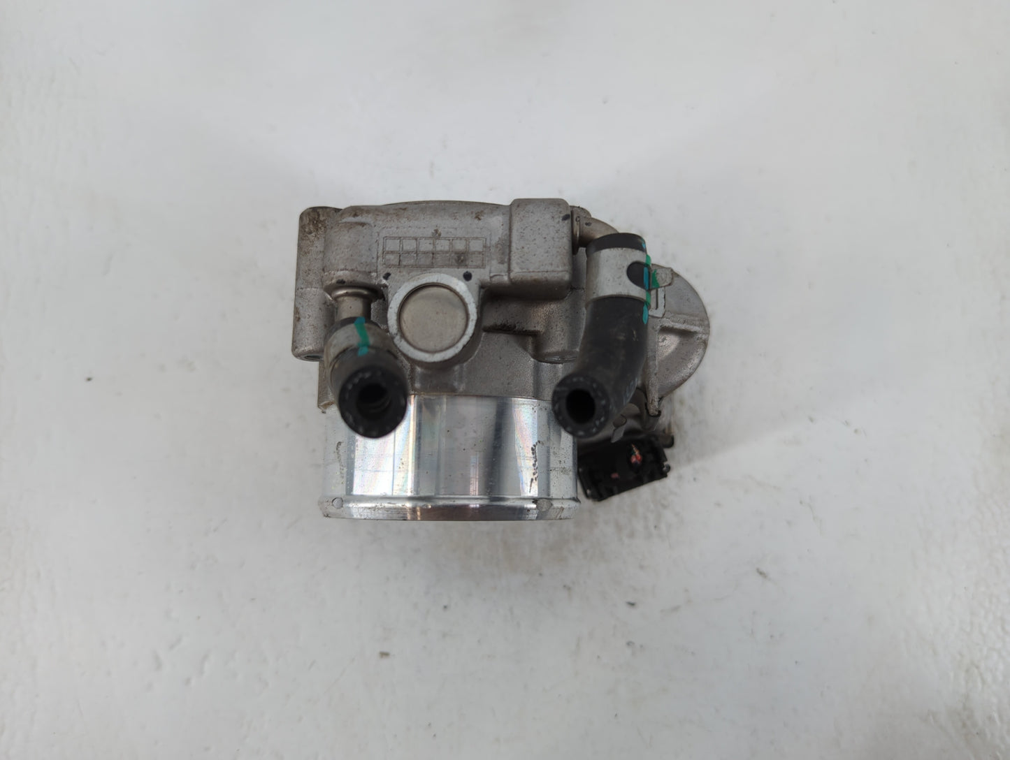 2019-2020 Hyundai Santa Fe Throttle Body P/N:35100-2G600 Fits Fits 2015 2016 2017 2018 2019 2020 2021 OEM Used Auto Parts - 