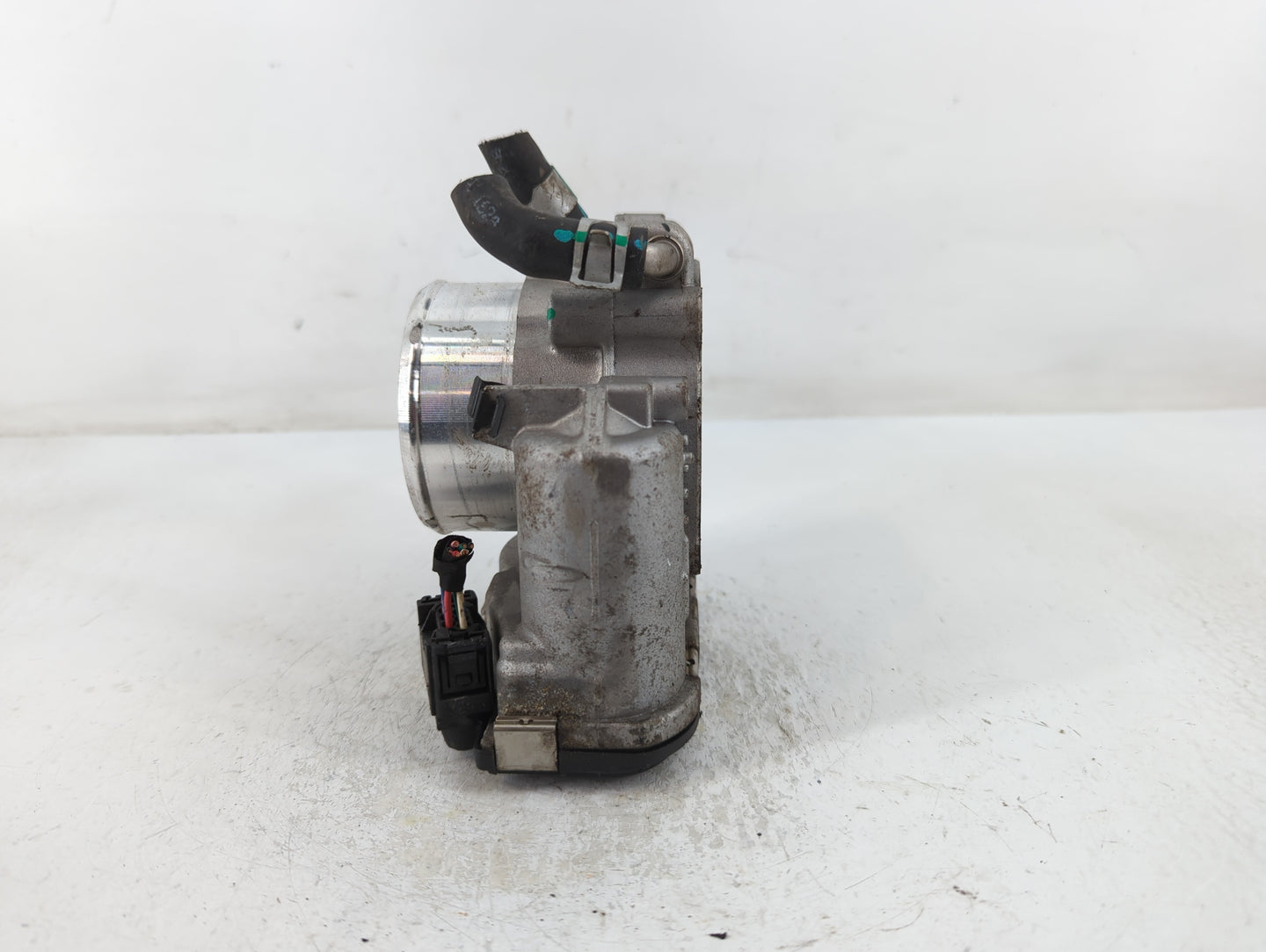 2019-2020 Hyundai Santa Fe Throttle Body P/N:35100-2G600 Fits Fits 2015 2016 2017 2018 2019 2020 2021 OEM Used Auto Parts - 