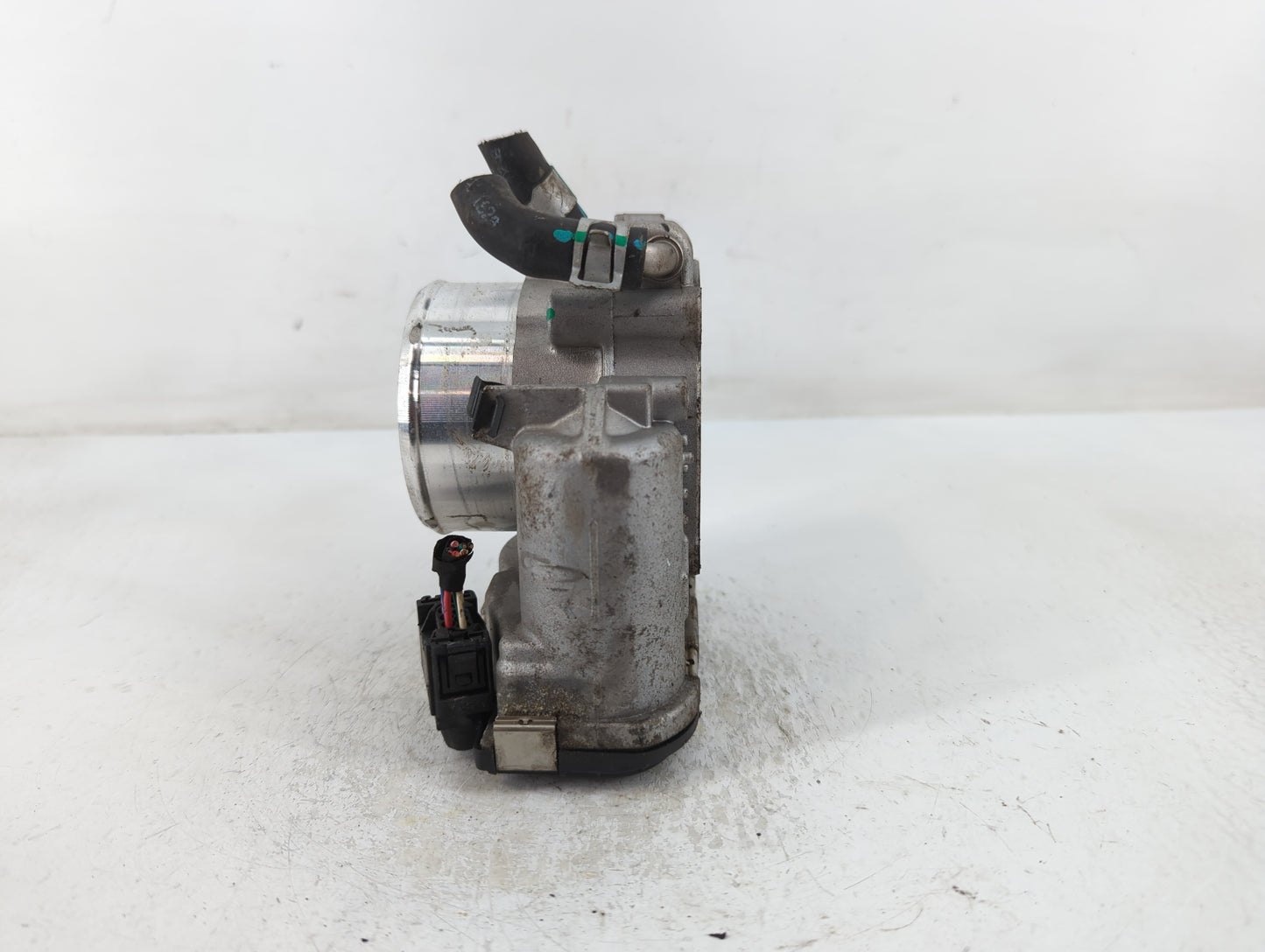 2019-2020 Hyundai Santa Fe Throttle Body P/N:35100-2G600 Fits Fits 2015 2016 2017 2018 2019 2020 2021 OEM Used Auto Parts - 