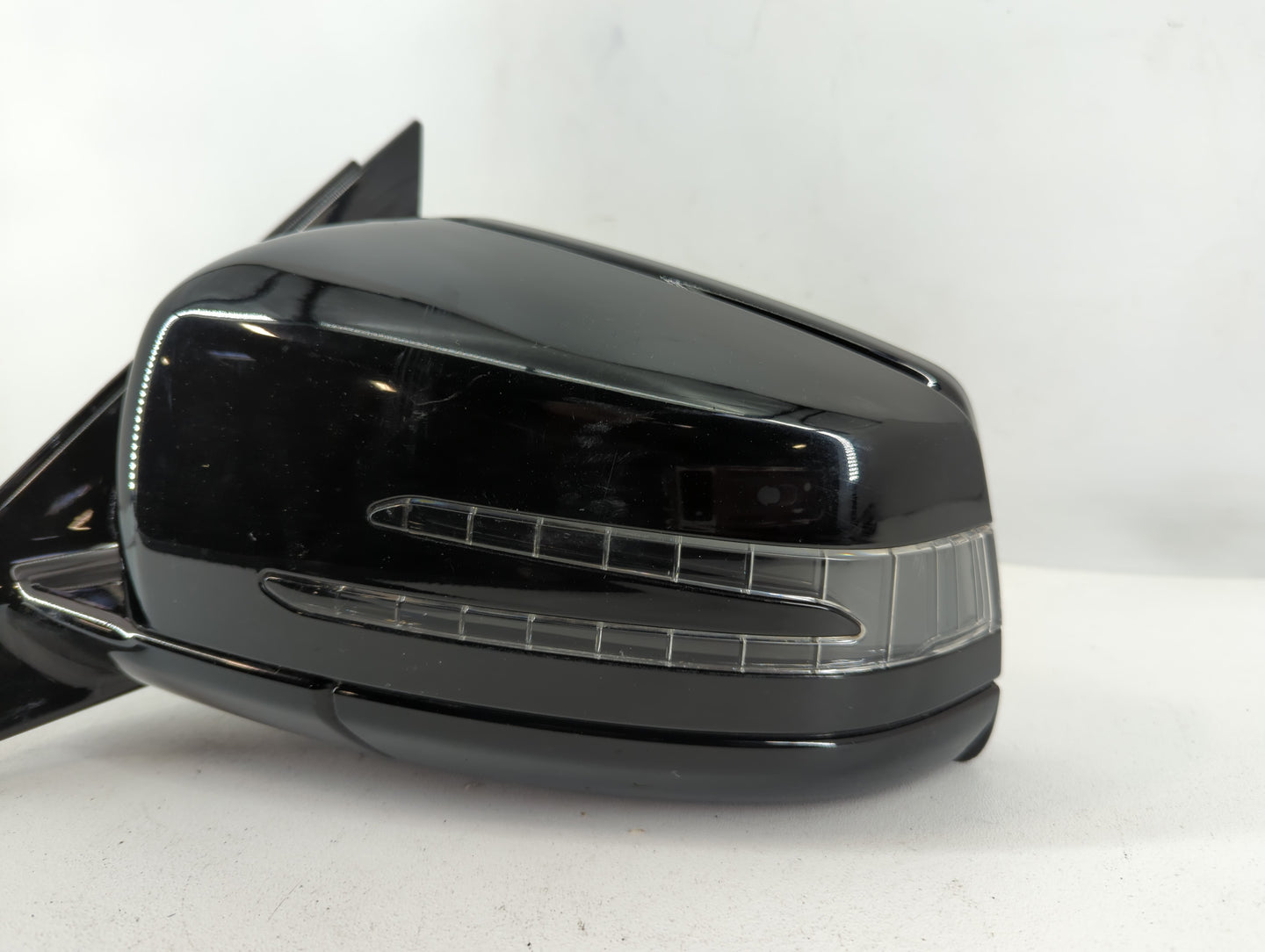 2017-2018 Hyundai Santa Fe Driver Side View Mirror - Left Door Mirror OEM Used - Oemusedautoparts1.com