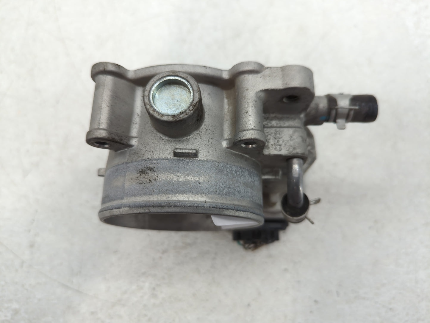 2013-2018 Hyundai Santa Fe Throttle Body P/N:35100-3CAA0 Fits Fits 2012 2013 2014 2015 2016 2017 2018 OEM Used Auto Parts - 