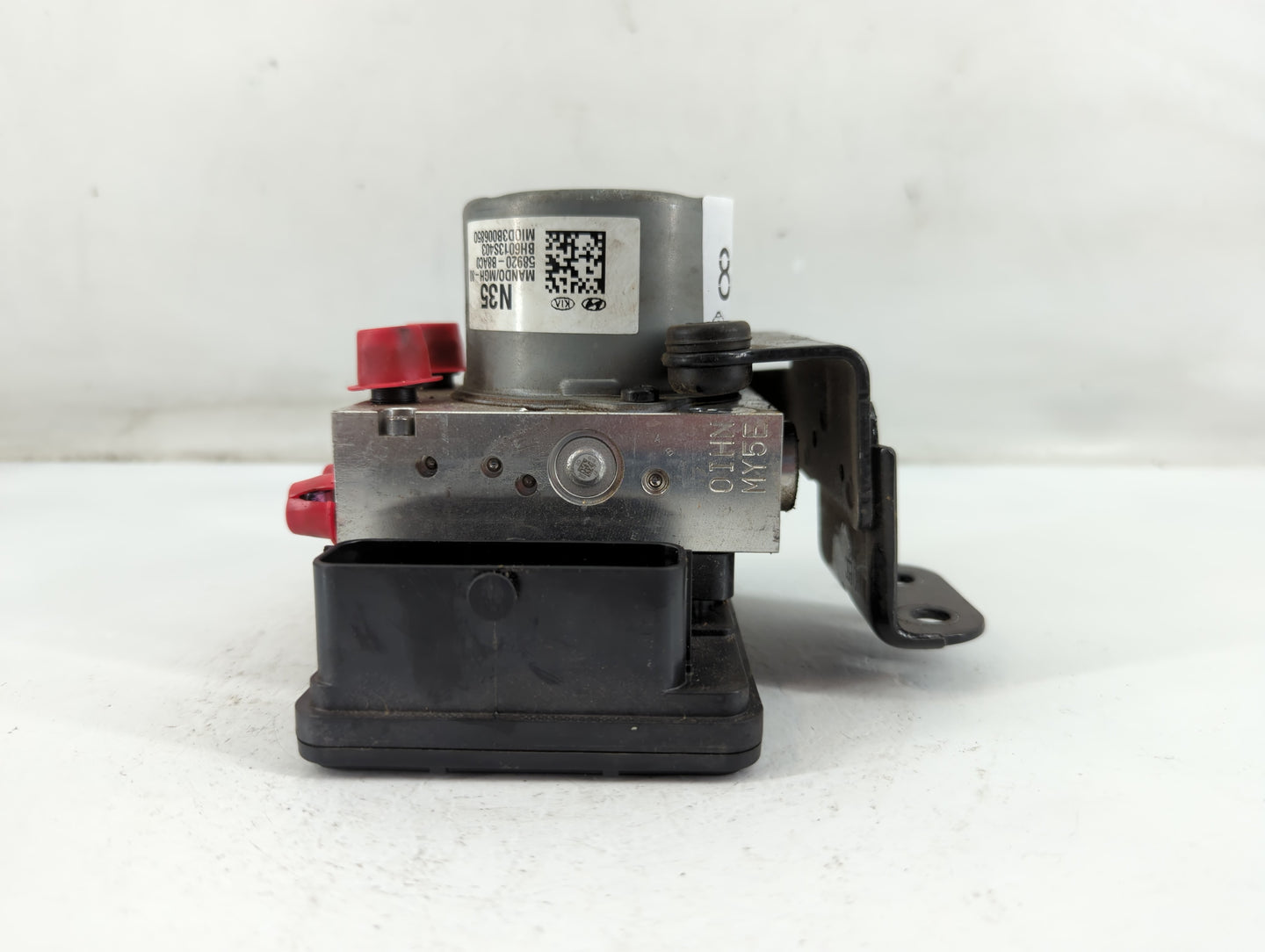 2017-2018 Hyundai Santa Fe ABS Pump Control Module Replacement P/N:58920-B8AC0 Fits Fits 2017 2018 OEM Used Auto Parts - Oem