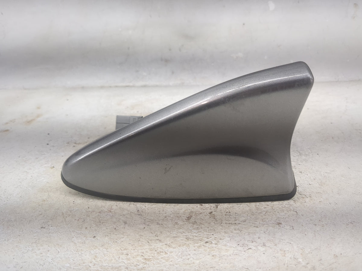 2018 Hyundai Santa Fe Sport Antenna - Oem - Oemusedautoparts1.com