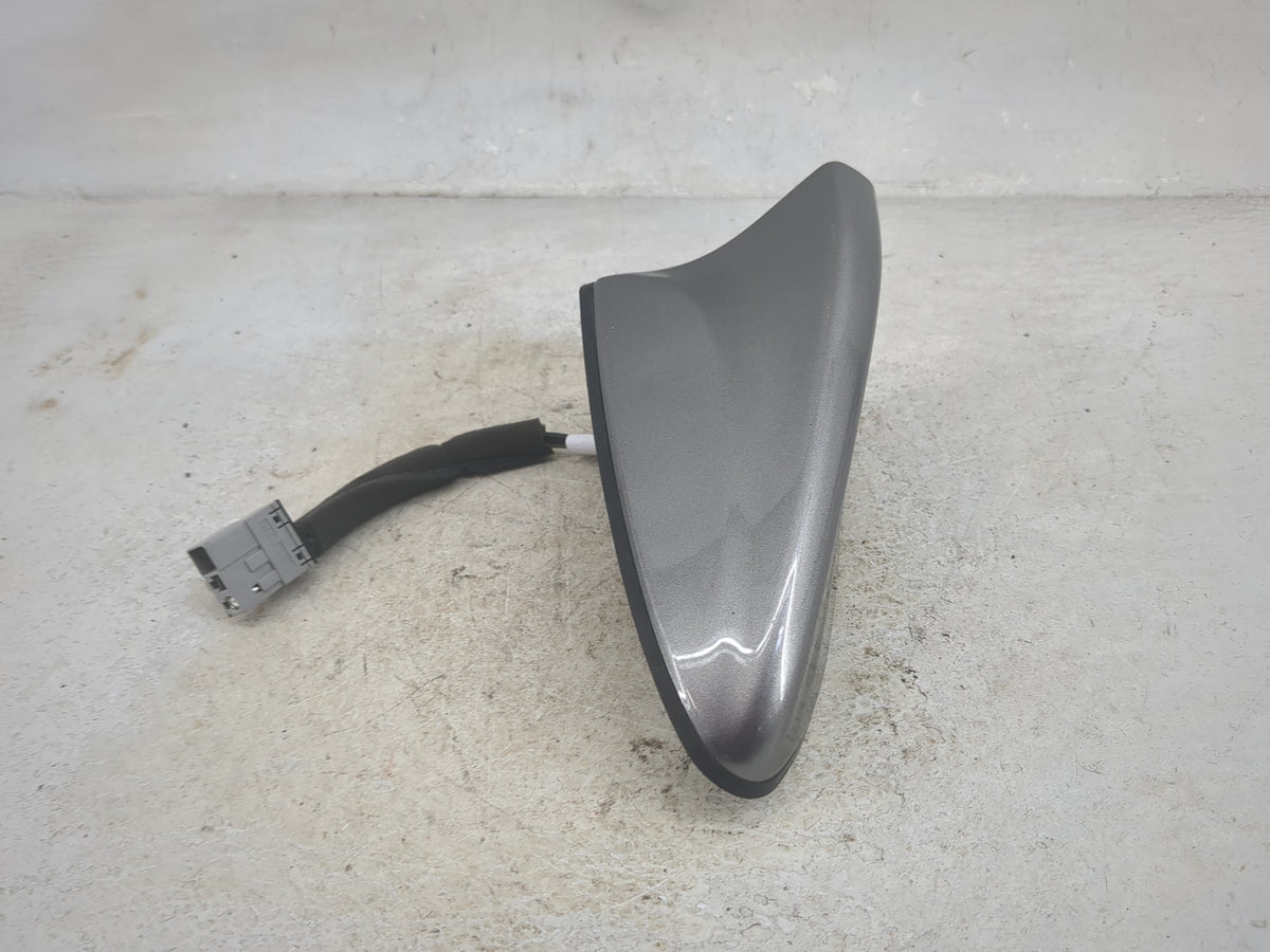 2018 Hyundai Santa Fe Sport Antenna - Oem - Oemusedautoparts1.com