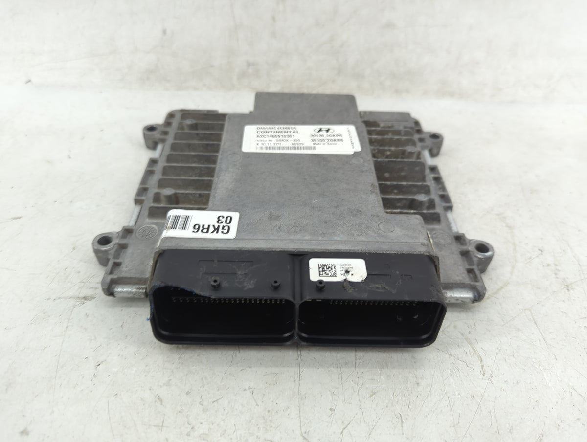 2018 Hyundai Santa Fe Sport PCM Engine Control Computer ECU ECM PCU OEM P/N:39130 2GKR6 39100 2GKR6 OEM Used Auto Parts - Oe