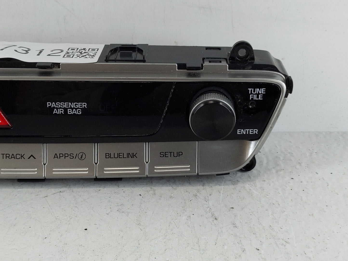 2018-2019 Hyundai Sonata Radio AM FM Cd Player Receiver Replacement P/N:94510-C2AA0 Fits Fits 2018 2019 OEM Used Auto Parts 