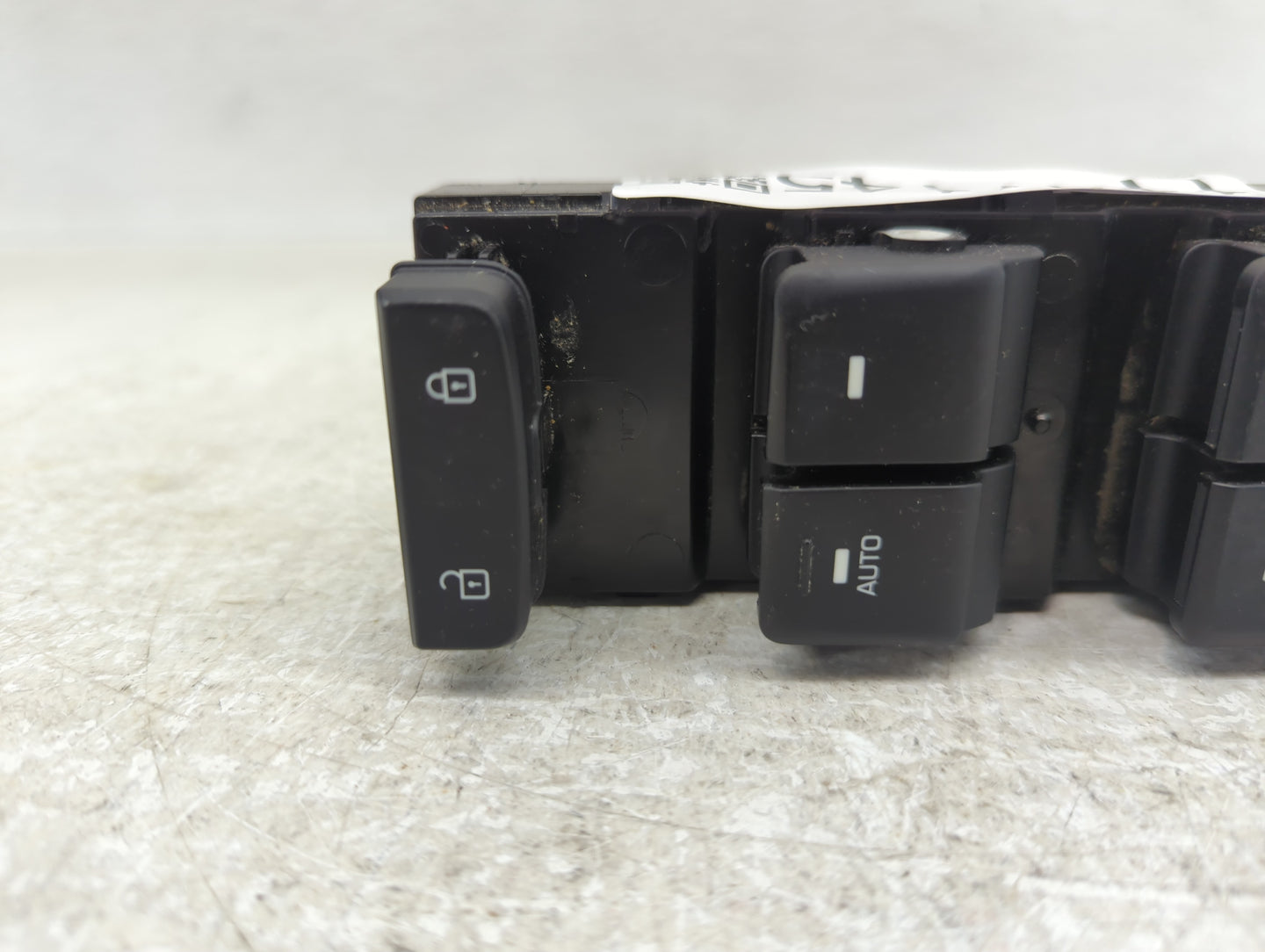 2015-2019 Hyundai Sonata Master Power Window Switch Replacement Driver Side Left P/N:93570-C1000 Fits OEM Used Auto Parts - 