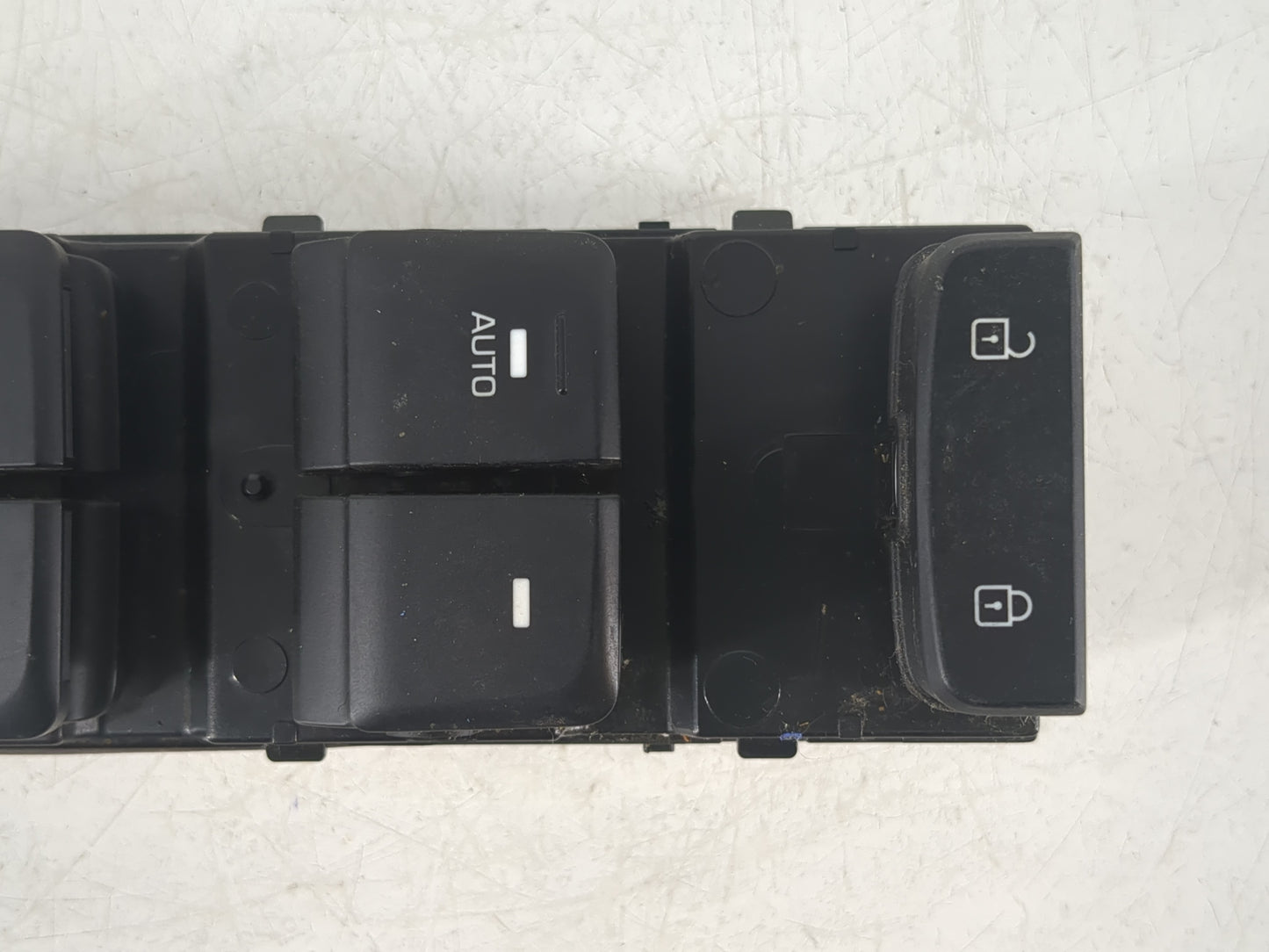 2015-2019 Hyundai Sonata Master Power Window Switch Replacement Driver Side Left P/N:93570-C1000 Fits OEM Used Auto Parts - 