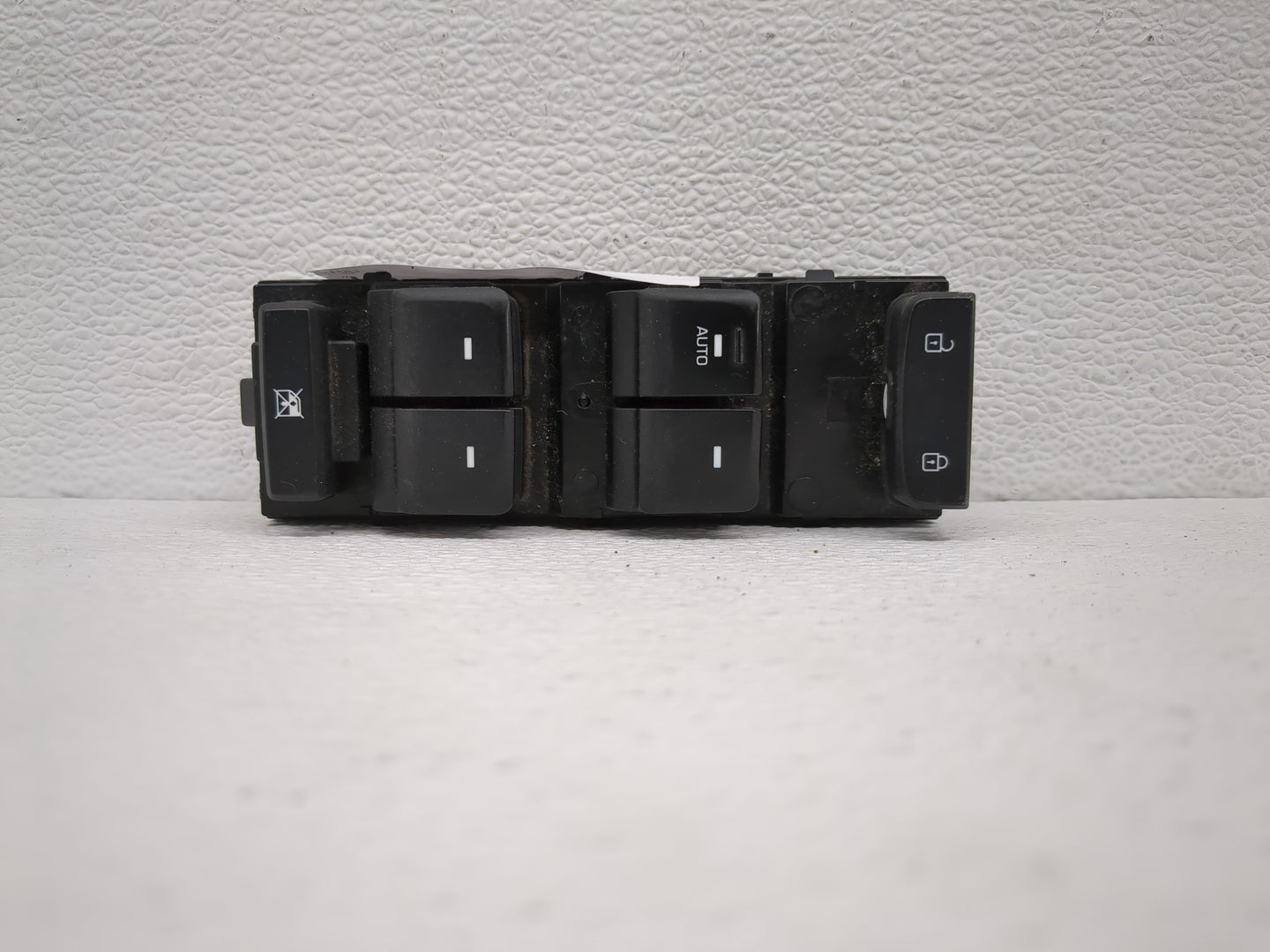 2015-2019 Hyundai Sonata Master Power Window Switch Replacement Driver Side Left P/N:93570-C1000 Fits OEM Used Auto Parts - 