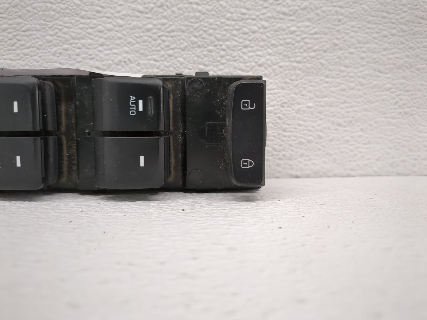 2015-2019 Hyundai Sonata Master Power Window Switch Replacement Driver Side Left P/N:93570-C1000 Fits OEM Used Auto Parts - 