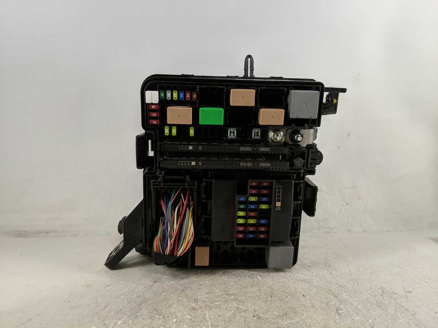 2018-2019 Hyundai Sonata Fusebox Fuse Box Panel Relay Module P/N:6423-0102-7-000 Fits Fits 2018 2019 OEM Used Auto Parts - O
