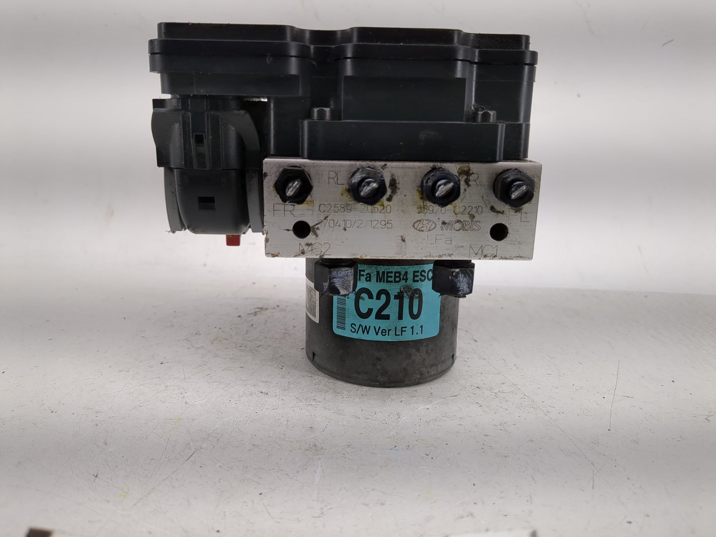 2018-2019 Hyundai Sonata ABS Pump Control Module Replacement P/N:58920-C2210 C2589-20520, C2589-30520 Fits Fits 2018 2019 OE