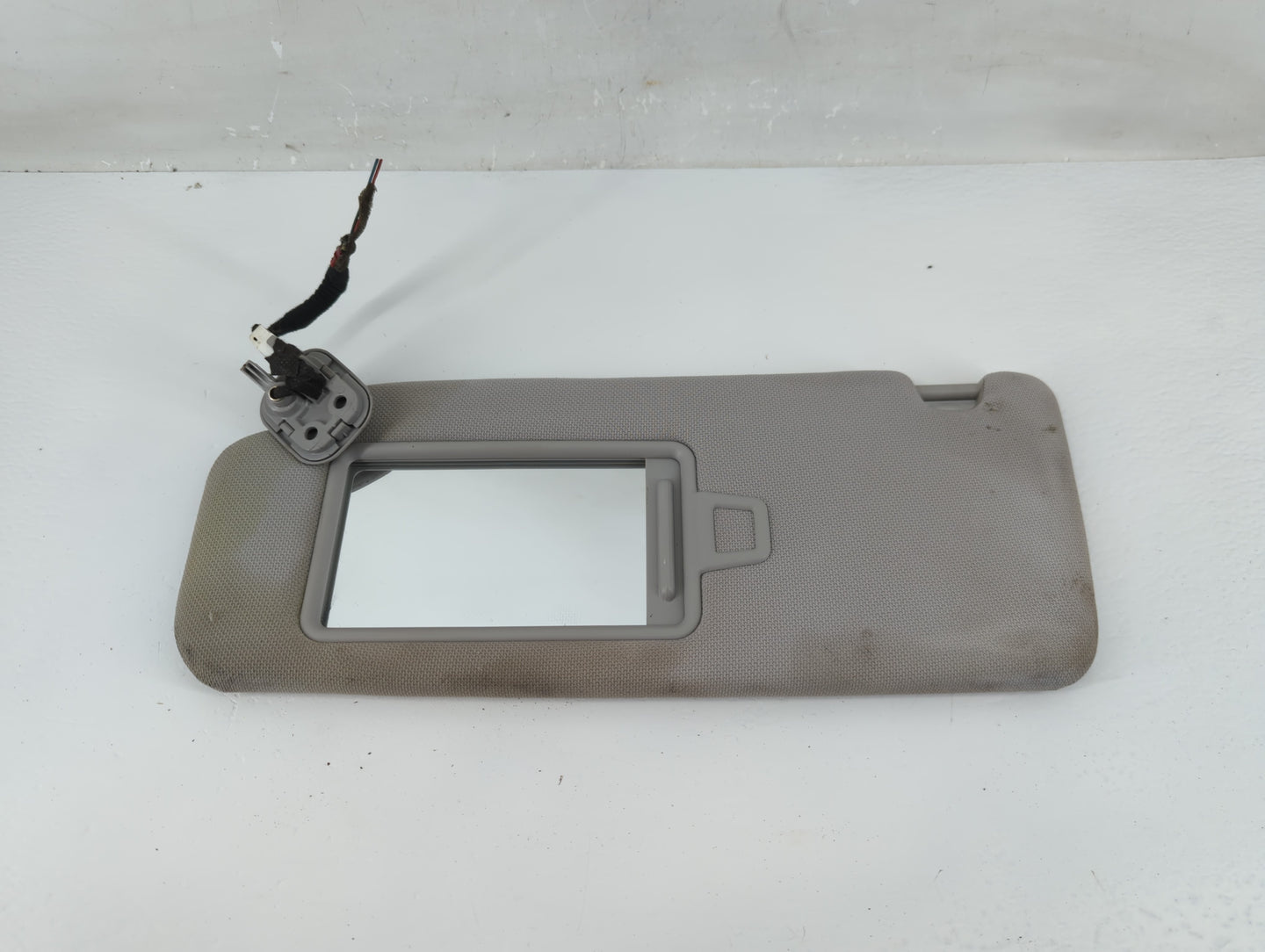 2015-2019 Hyundai Sonata Sun Visor Shade Replacement Driver Left Mirror Fits Fits 2015 2016 2017 2018 2019 OEM Used Auto Par