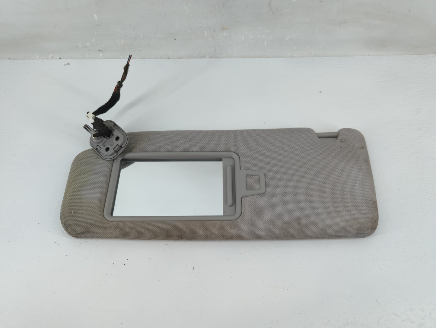 2015-2019 Hyundai Sonata Sun Visor Shade Replacement Driver Left Mirror Fits Fits 2015 2016 2017 2018 2019 OEM Used Auto Par