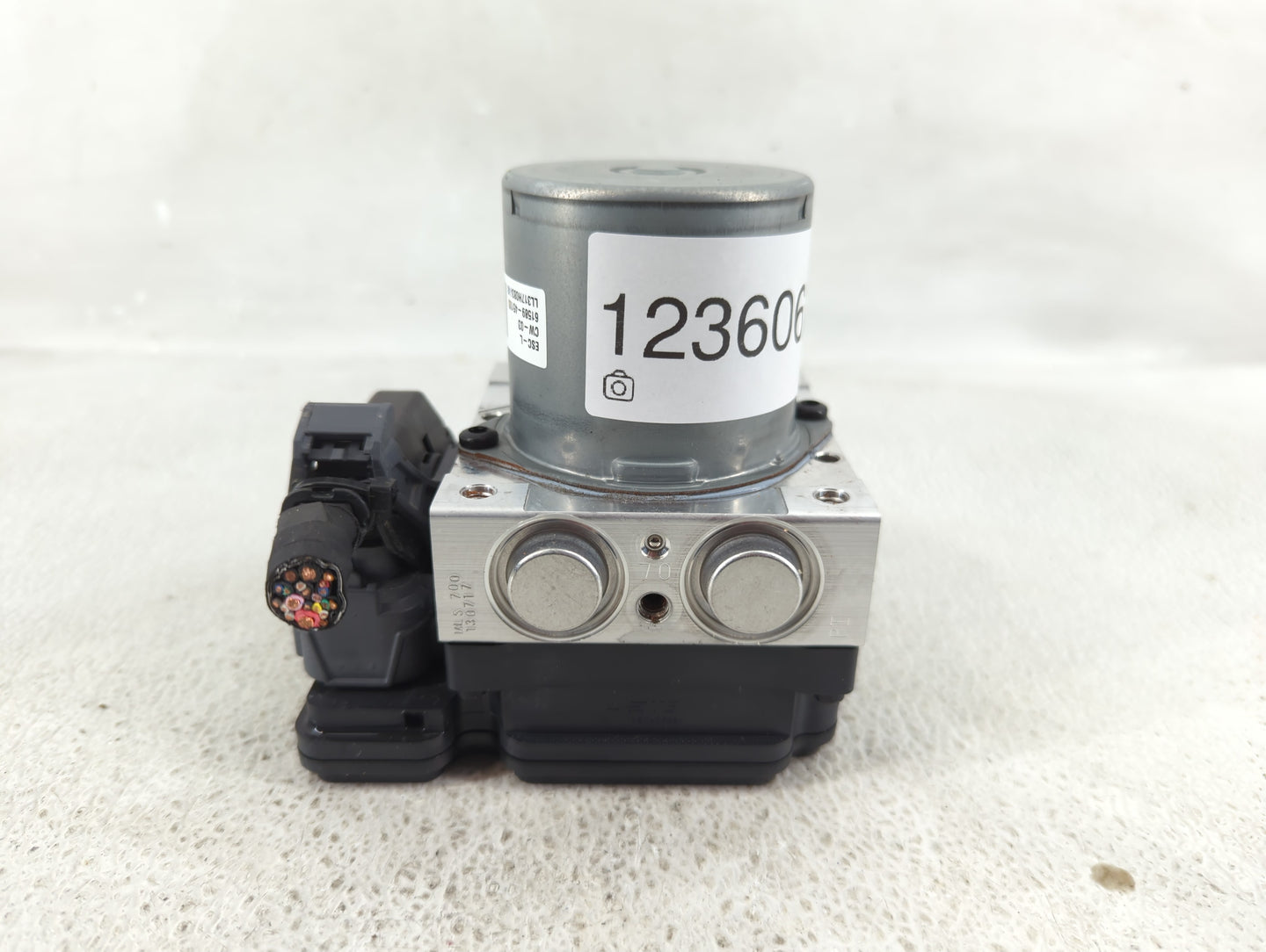 2018-2019 Hyundai Sonata ABS Pump Control Module Replacement P/N:C2589-30520 Fits Fits 2018 2019 OEM Used Auto Parts - Oemus