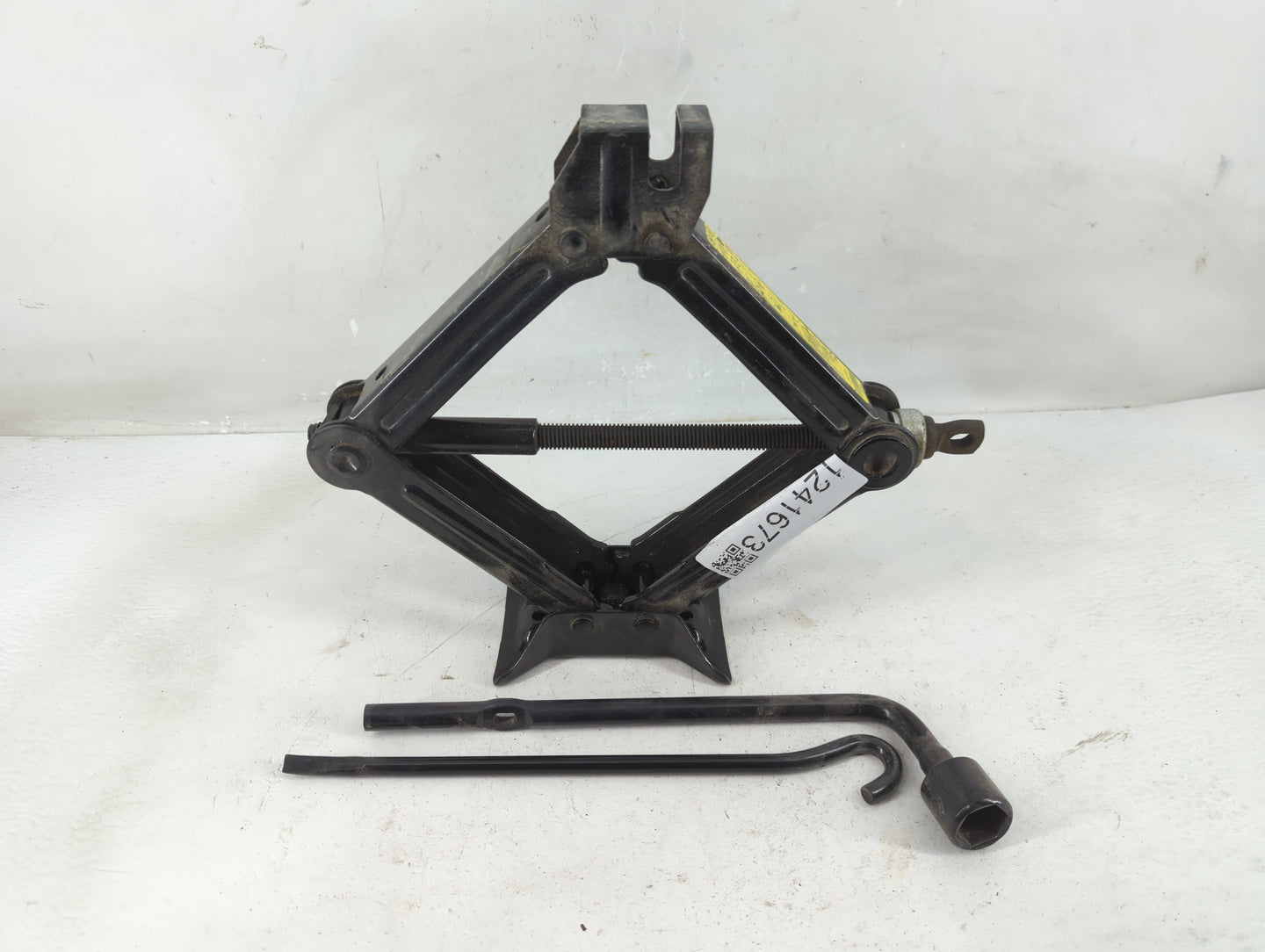 2018 Hyundai Sonata Spare Scissor Car Jack - Oemusedautoparts1.com