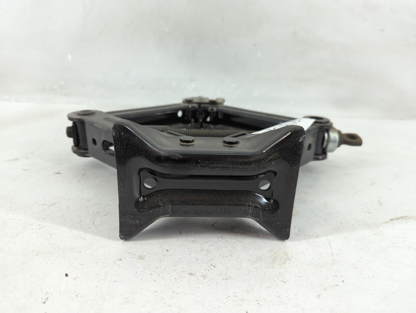 2018 Hyundai Sonata Spare Scissor Car Jack - Oemusedautoparts1.com