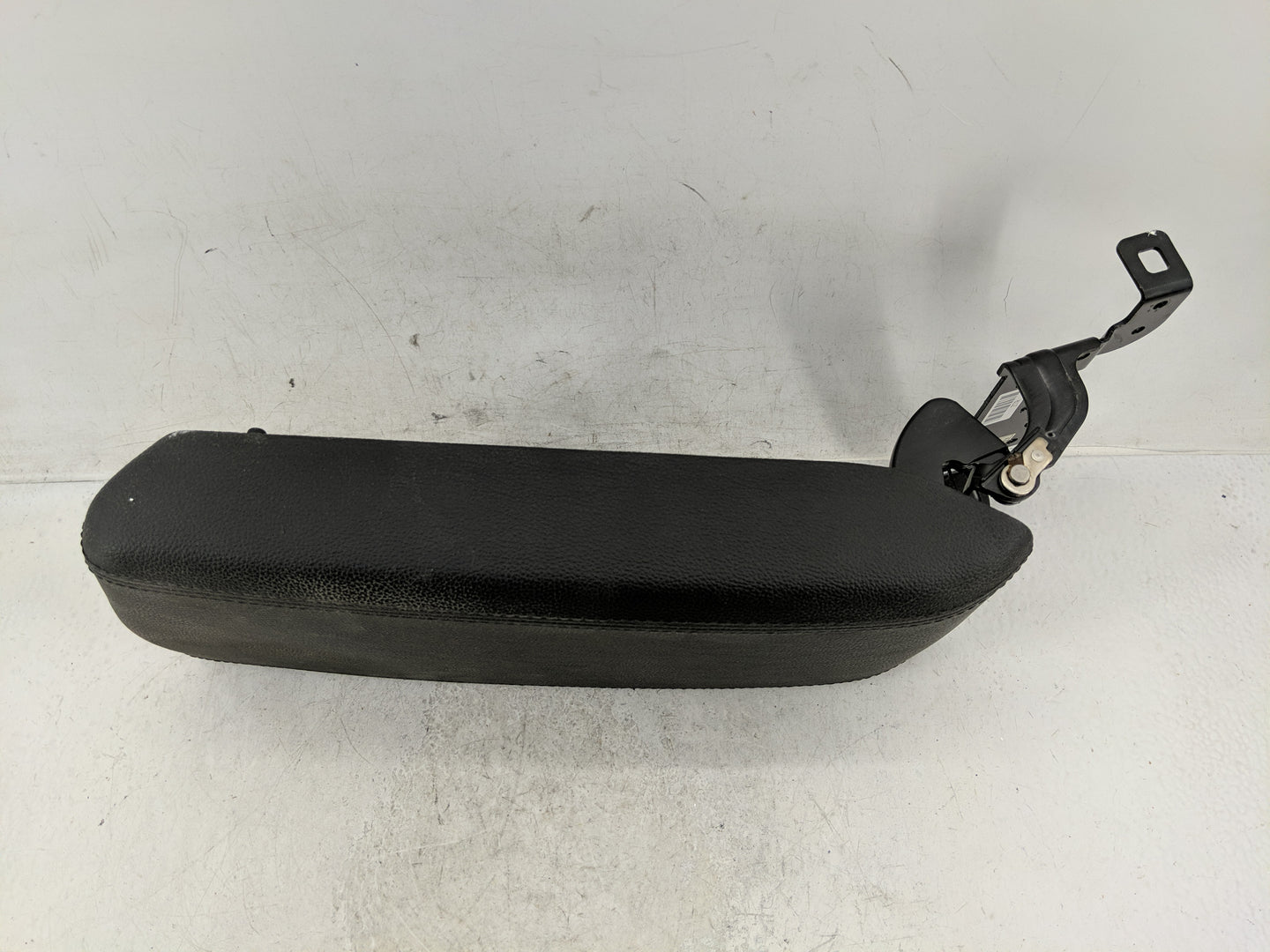 2018 Hyundai Sonata Center Console Armrest Cover Lid Fits OEM Used Auto Parts - Oemusedautoparts1.com