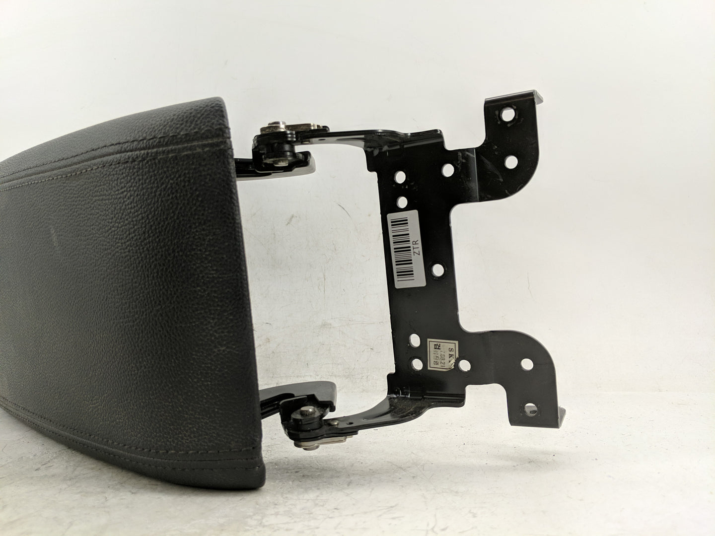 2018 Hyundai Sonata Center Console Armrest Cover Lid Fits OEM Used Auto Parts - Oemusedautoparts1.com