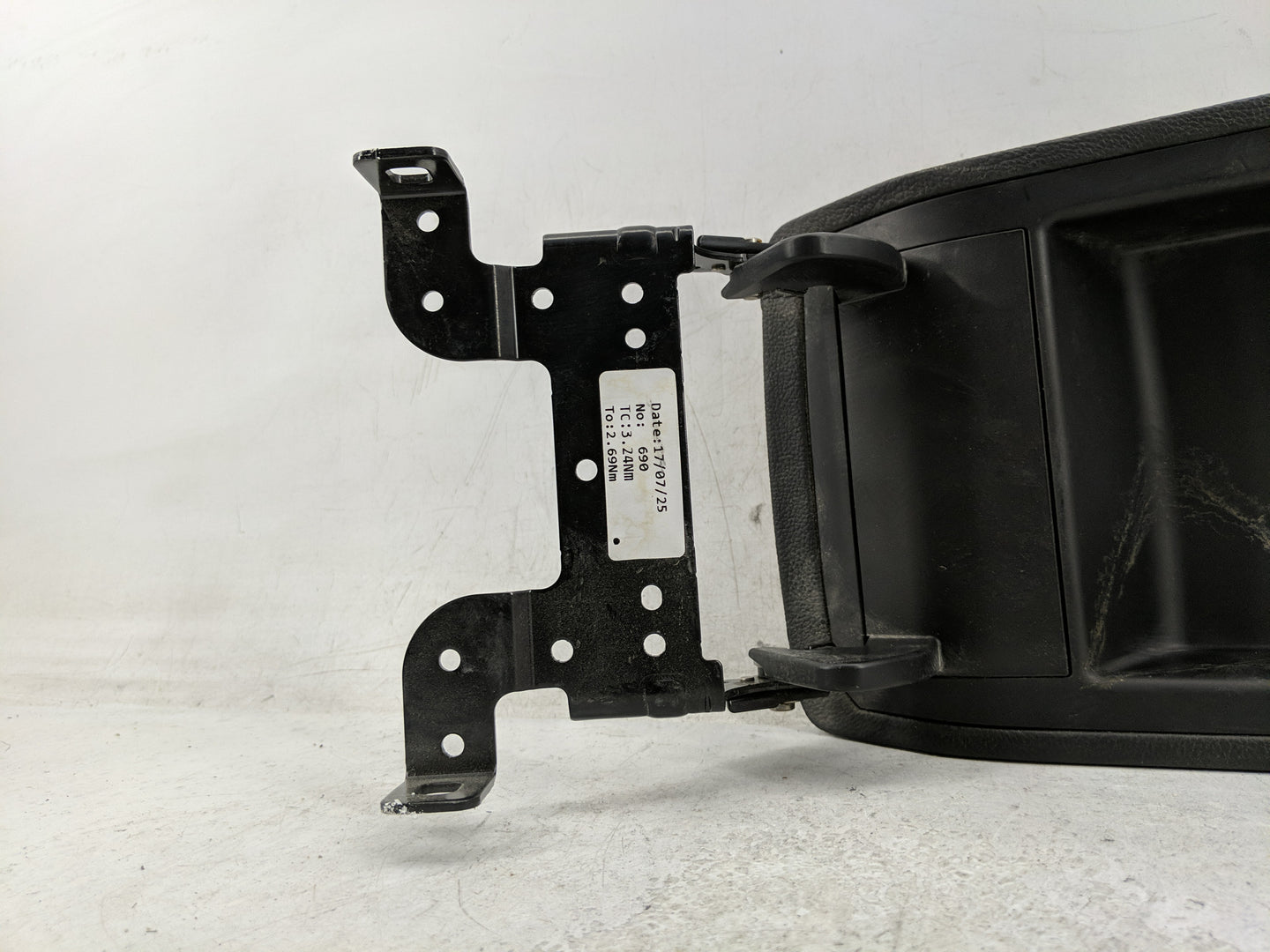 2018 Hyundai Sonata Center Console Armrest Cover Lid Fits OEM Used Auto Parts - Oemusedautoparts1.com