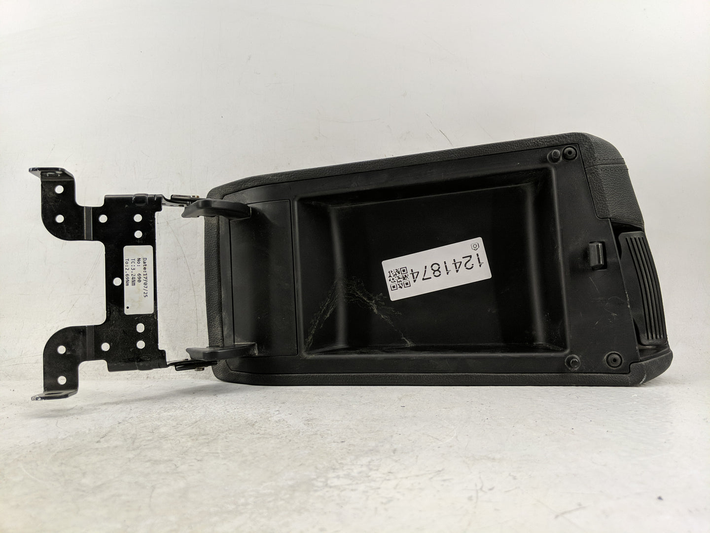 2018 Hyundai Sonata Center Console Armrest Cover Lid Fits OEM Used Auto Parts - Oemusedautoparts1.com