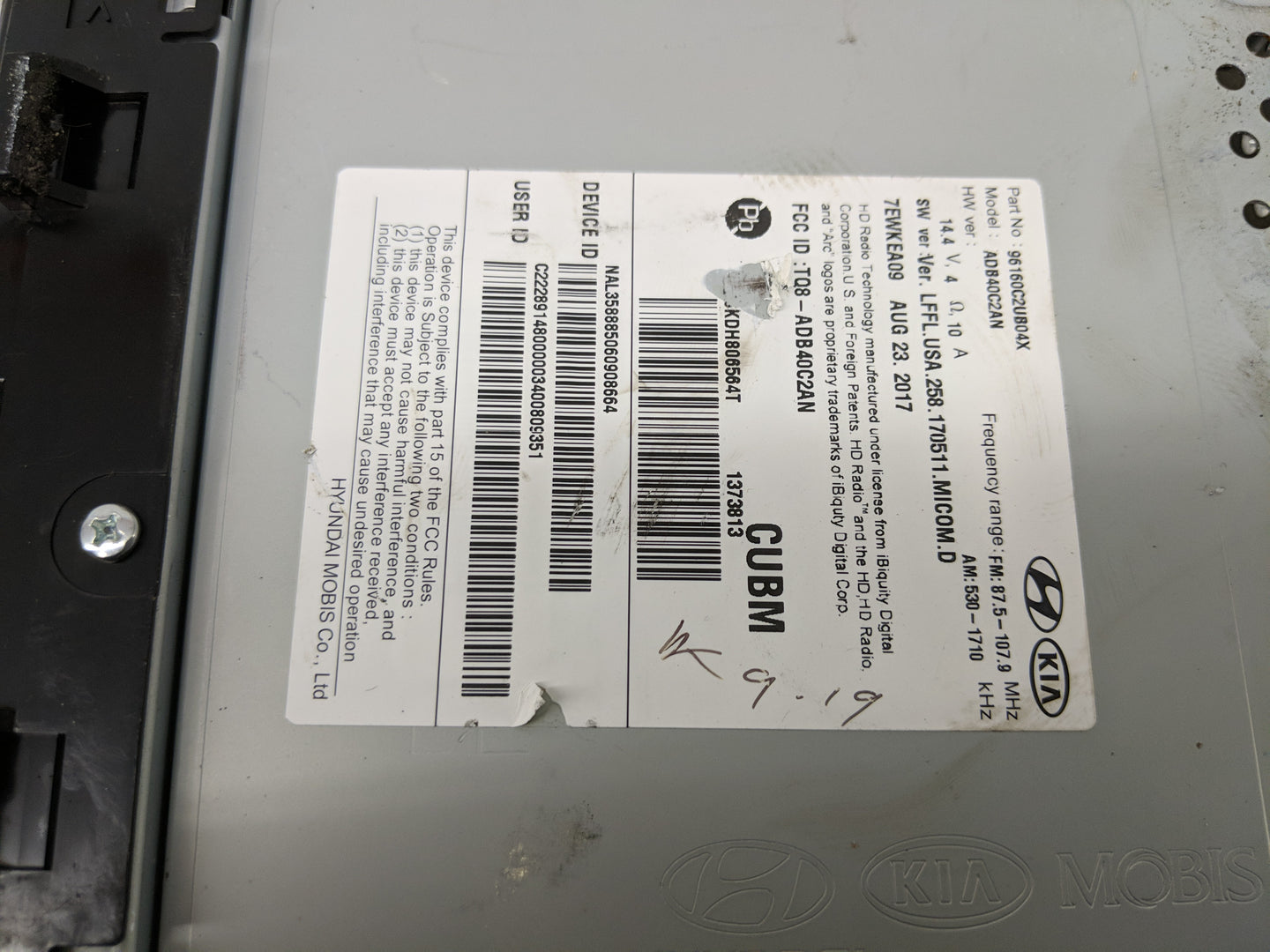2018-2019 Hyundai Sonata Radio AM FM Cd Player Receiver Replacement P/N:96160C2UB04X Fits Fits 2018 2019 OEM Used Auto Parts
