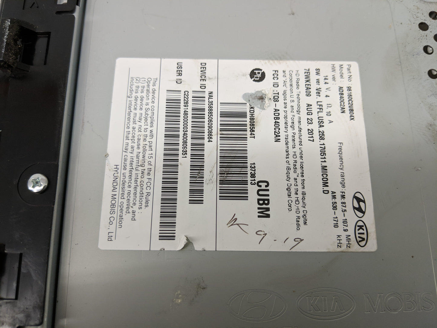 2018-2019 Hyundai Sonata Radio AM FM Cd Player Receiver Replacement P/N:96160C2UB04X Fits Fits 2018 2019 OEM Used Auto Parts