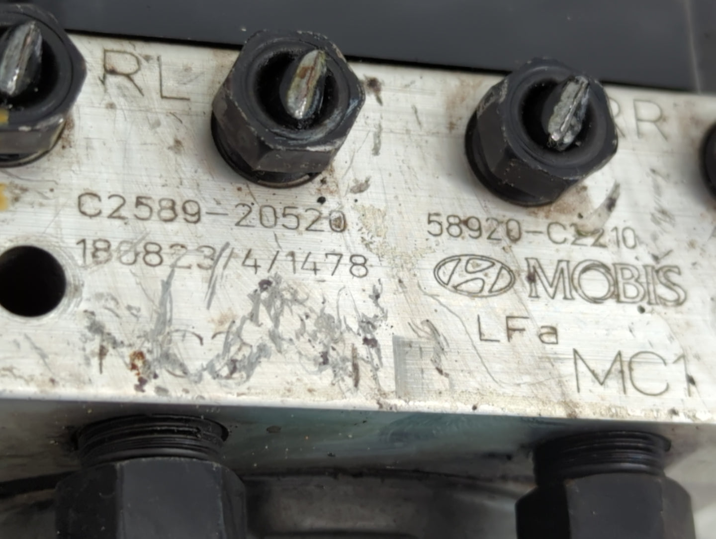 2018-2019 Hyundai Sonata ABS Pump Control Module Replacement P/N:58920-C2210 C2589-20520 Fits Fits 2018 2019 OEM Used Auto P