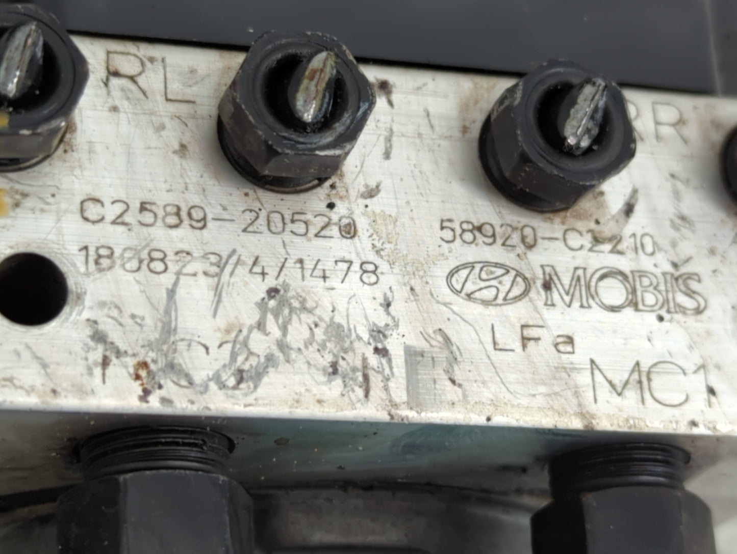 2018-2019 Hyundai Sonata ABS Pump Control Module Replacement P/N:58920-C2210 C2589-20520 Fits Fits 2018 2019 OEM Used Auto P