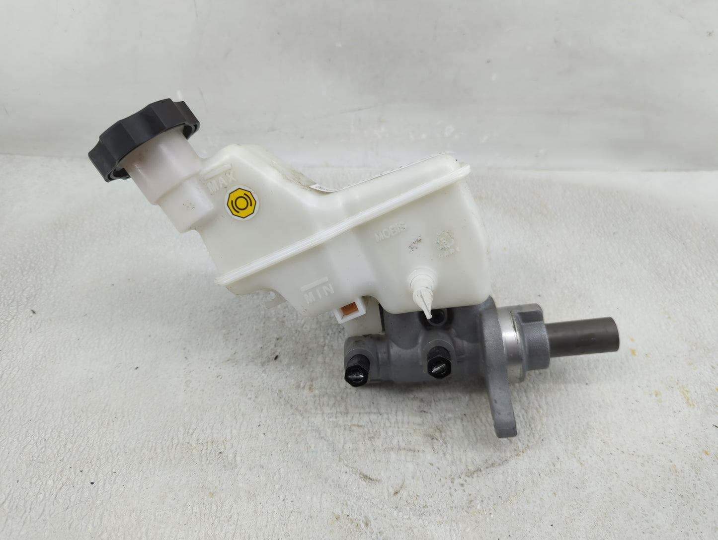 2015-2019 Hyundai Sonata Brake Master Cylinder 1276158 - Oemusedautoparts1.com