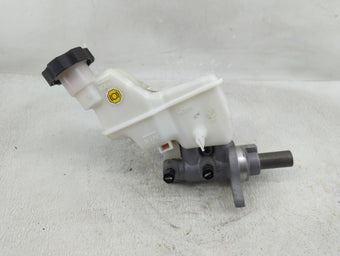 compare product 2015-2019 Hyundai Sonata Brake Master Cylinder 1276158