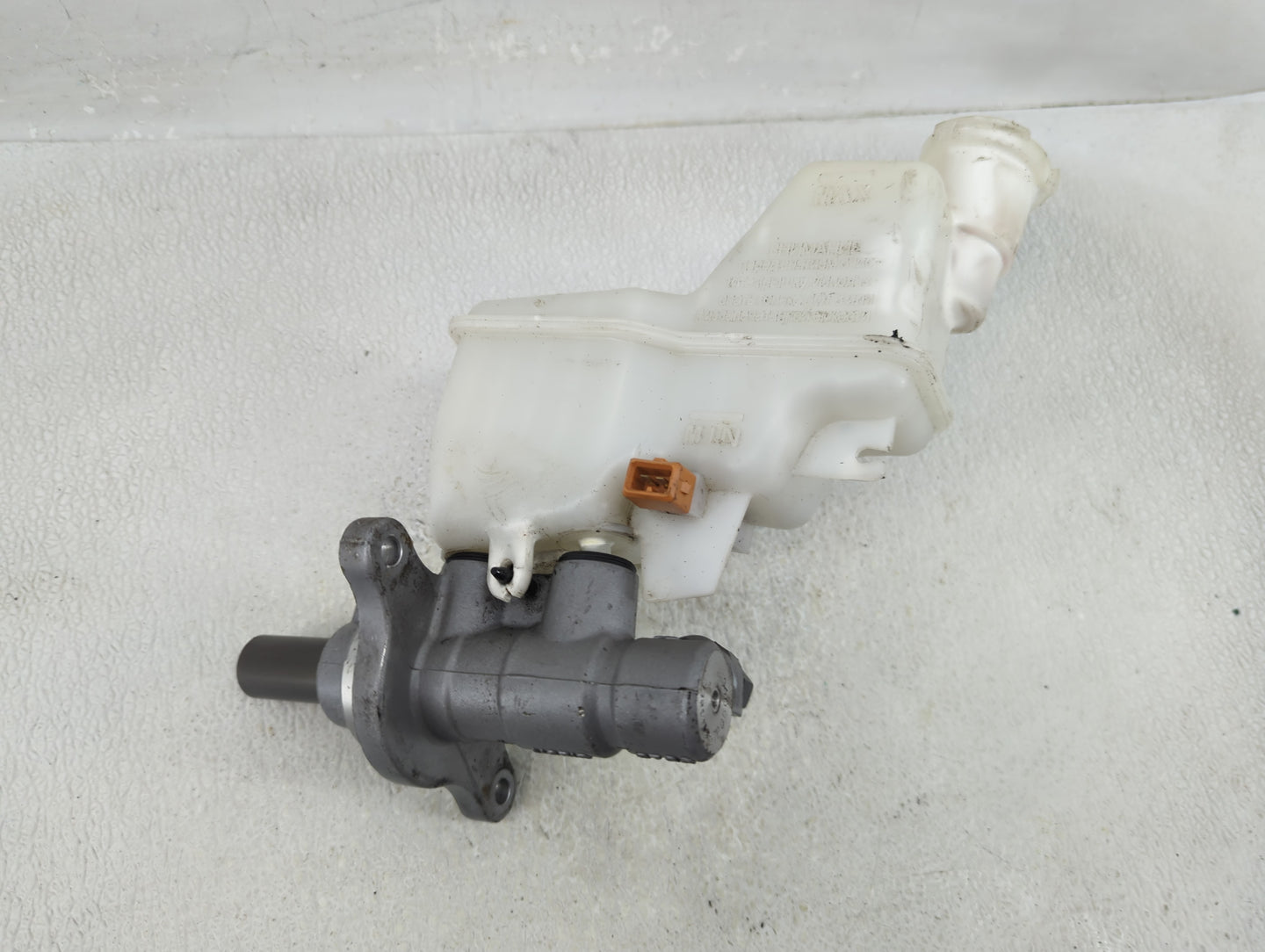 2015-2019 Hyundai Sonata Brake Master Cylinder - Oemusedautoparts1.com