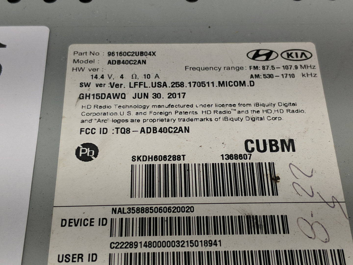 2018-2019 Hyundai Sonata Radio AM FM Cd Player Receiver Replacement P/N:96160C2UB04X Fits Fits 2018 2019 OEM Used Auto Parts