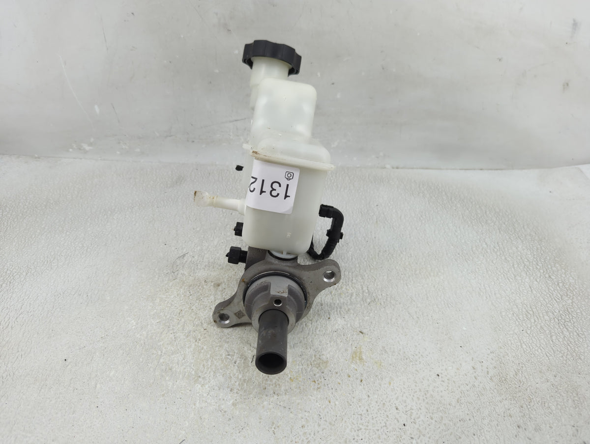 2015-2019 Hyundai Sonata Brake Master Cylinder 1312603 - Oemusedautoparts1.com